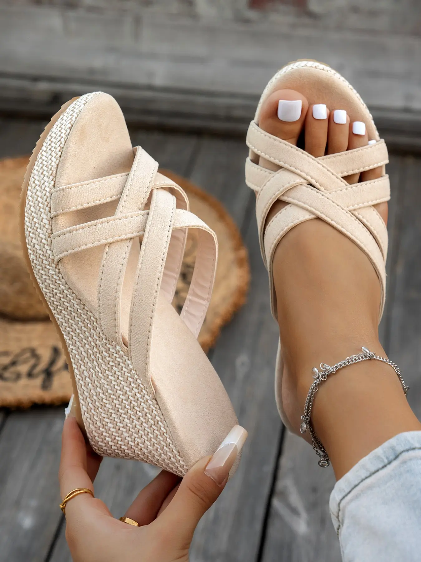 New Women's Comfortable Soft Casual Wedged Platform Casual Comfy Sandals, Open-Toe Wedge Sandals, Classic Design, for Daily Casual Wear, Office Commuting, Commute Sandals & Summer Beach Vacations