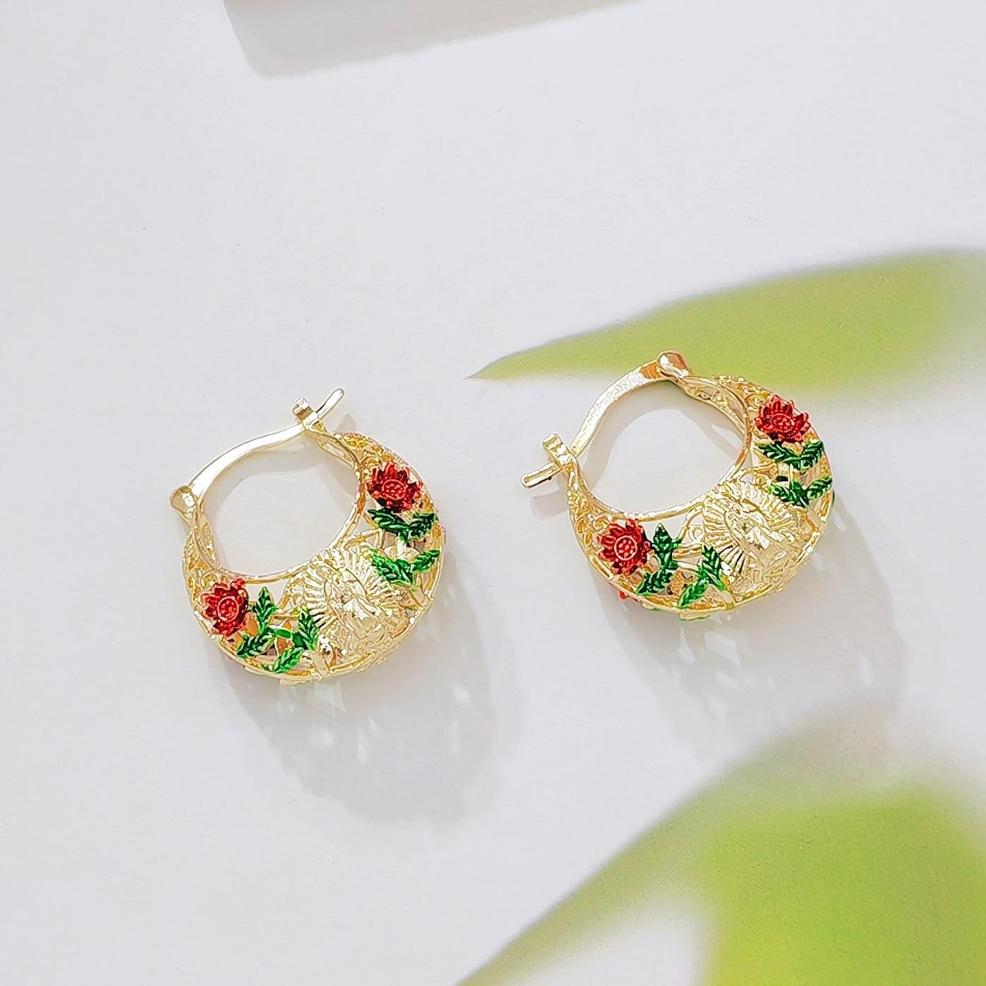European‑Style Virgin Mary Enamel Hoop Earrings, Gold‑Plated Hollow Ear Rings With Colorful Red‑Green Rose Patterns, Fashion Retro Ear Jewelry For Daily Matching And Party Occasion Styling
