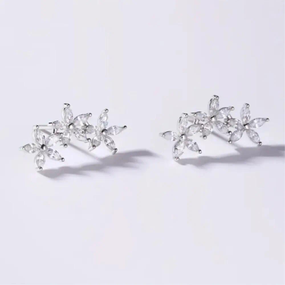 Silver Color Classic Zircon Flower Stud Earrings for Women Elegant Sweet Earrings Party Jewelry Gifts