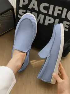 Men's Retro Suede Slip-on Loafers Flat Light Business Casual Style Velvet Soft Surface Lightweight Anti-slip Outsole Metal Buckle Decoration For Daily Commute Office Casual Driving Versatile Wear