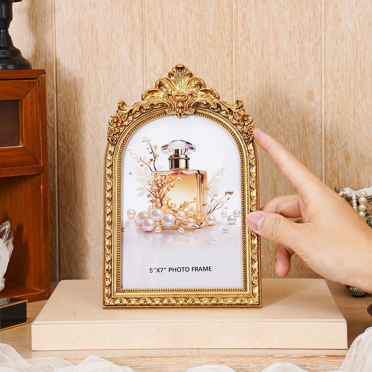 Elegant European Vintage Photo Frame, Detailed Frame, Versatile Horizontal & Vertical Use, Includes Random Inner Paper, Home Decor