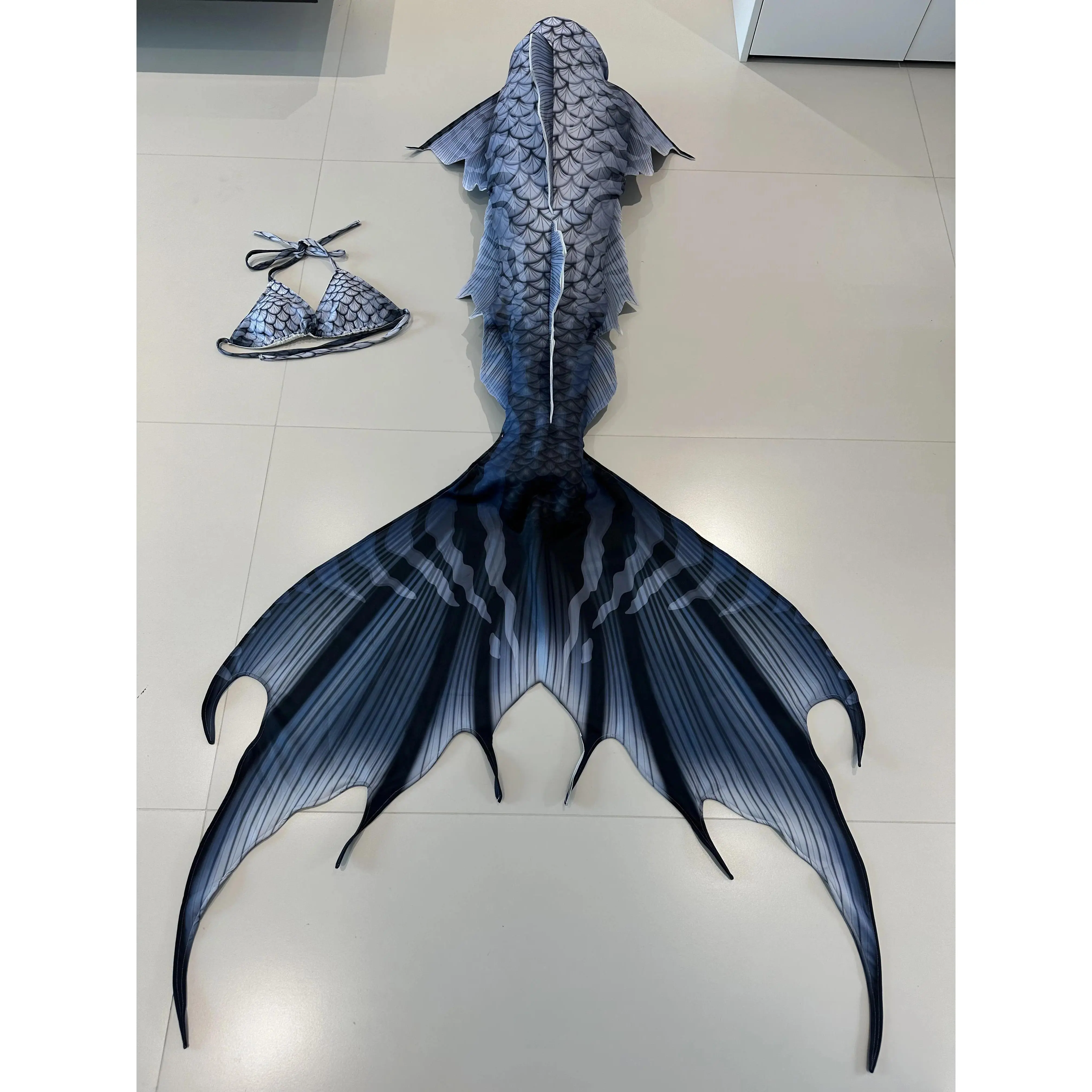 Adult Mermaid Tail Thickened Dorsal Fin Fish Tail Glitter Underwater Performance Suit, Oceanarium Cosplay Performance Suit