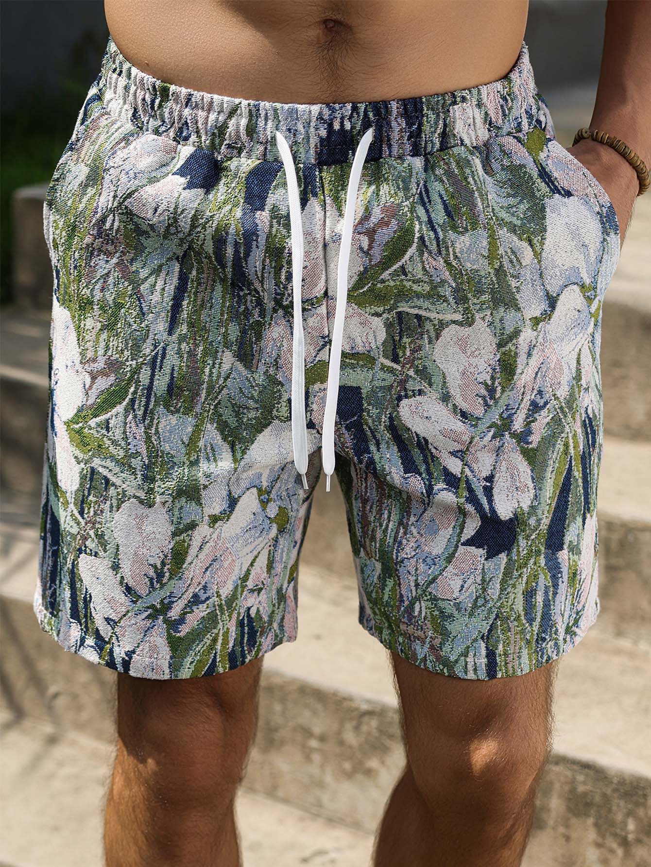 Men's Premium Impressionist Floral Tapestry Shorts, Artistic Iris Print Drawstring Elastic Waist Casual Shorts with Side Pockets, Loose-Fit Breathable Streetwear Bottoms for Summer, Beach Vacations, Casual Outings & Painterly Aesthetic Fashion