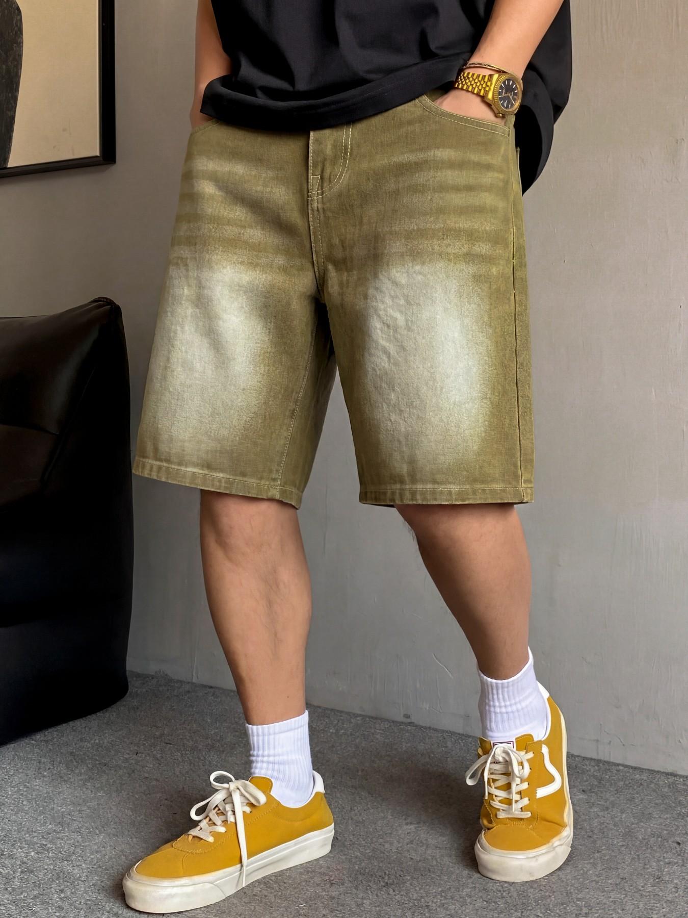 Men's basic light blue washed straight-leg denim shorts, casual, versatile and comfortable. Non-stretchy denim shorts with a regular straight-leg fit. Those who prefer a loose fit can order one size larger.