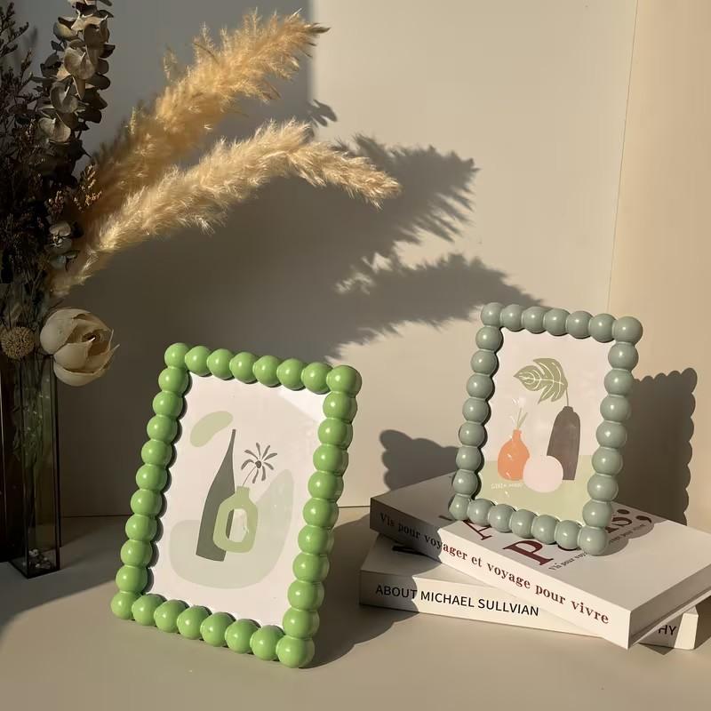Cute Resin Decorative Photo Frame — A charming home accent and desktop photo display stand, perfect for showcasing family photos; holds 6-inch prints.