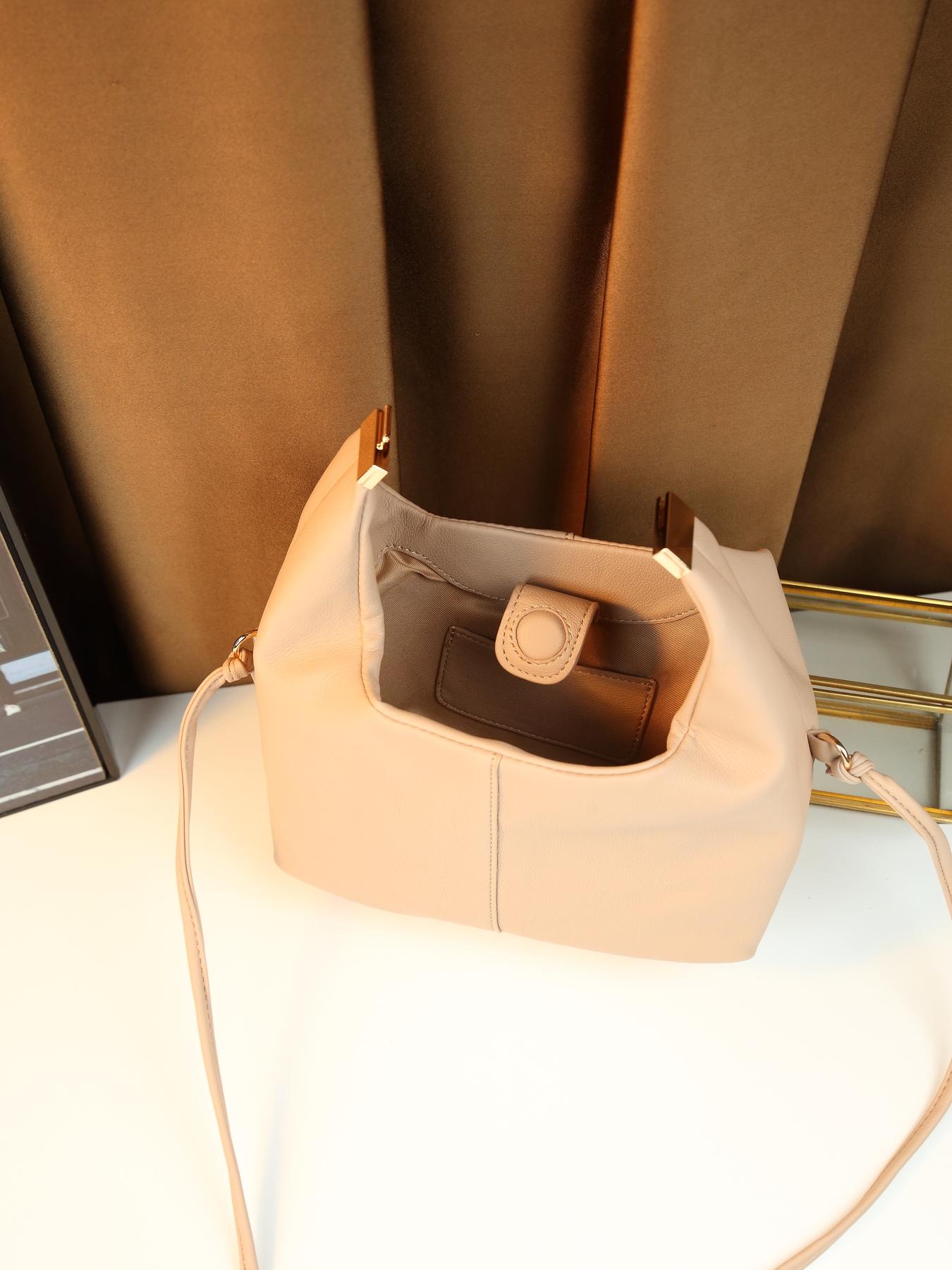 Niche design simple solid color bento bag lychee pattern going out leisure Fashionable Evening Bag shoulder messenger bag dinner bag