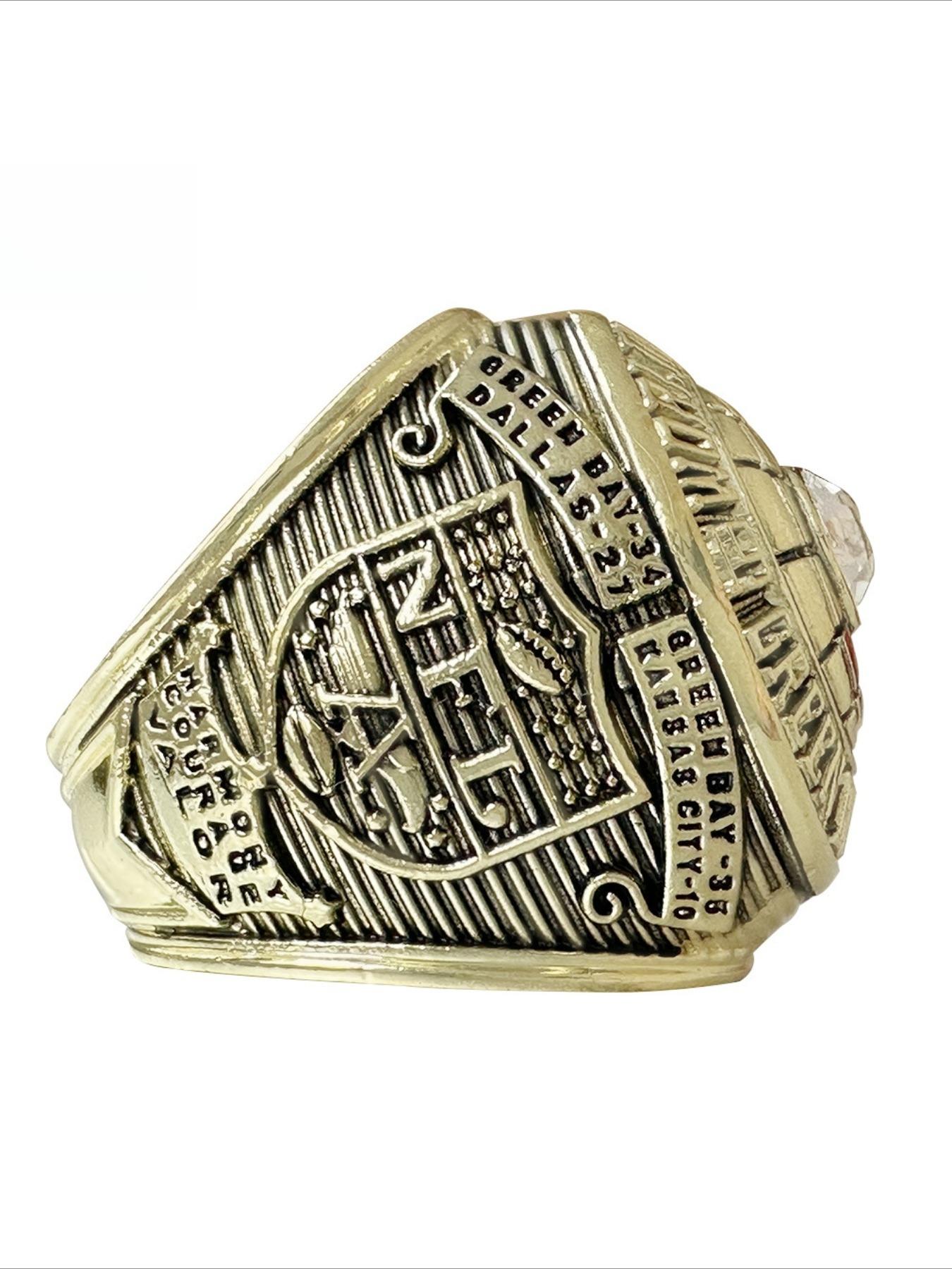 NFL 1966 Green Bay Packers championship ring football ring hip hop fashion men's trend style ring. Suitable for everyday life, parties, birthdays, and other occasions. Send a souvenir gift to friends, family, couples