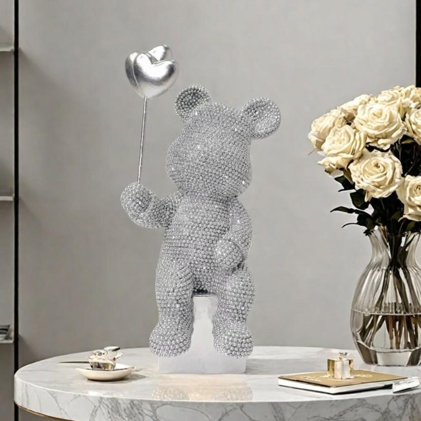 Resin Balloon Sculpture Bear Decor, Heart Design Bead Ornament, Ideal for Home Office Living Room Bedroom Gift, Unique Decoration Piece