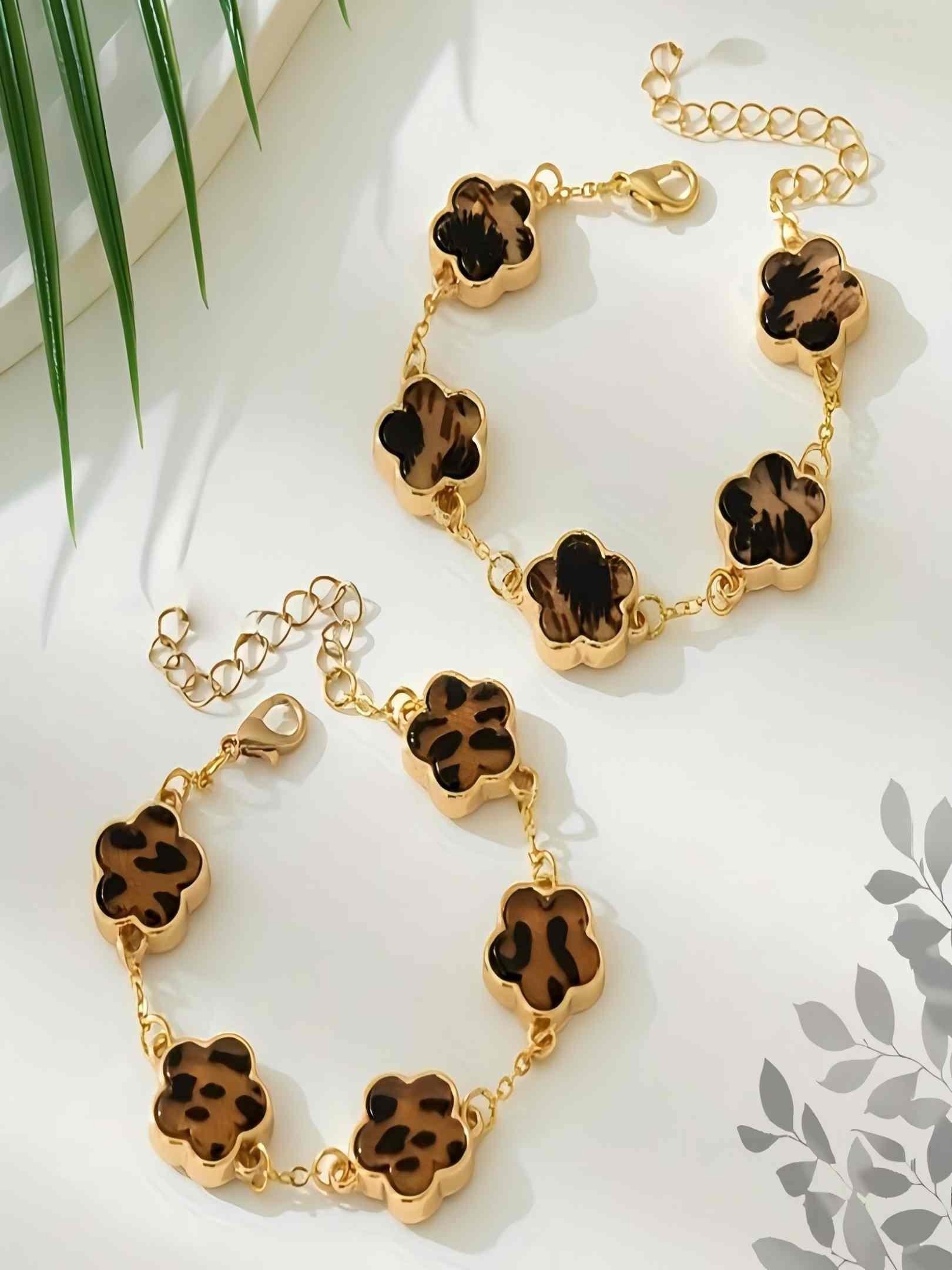 Boho Style Leopard Print and Clover Bracelet, Fashionable Daily Wear Accessory, Classic Bohemian Design, Perfect for Everyday