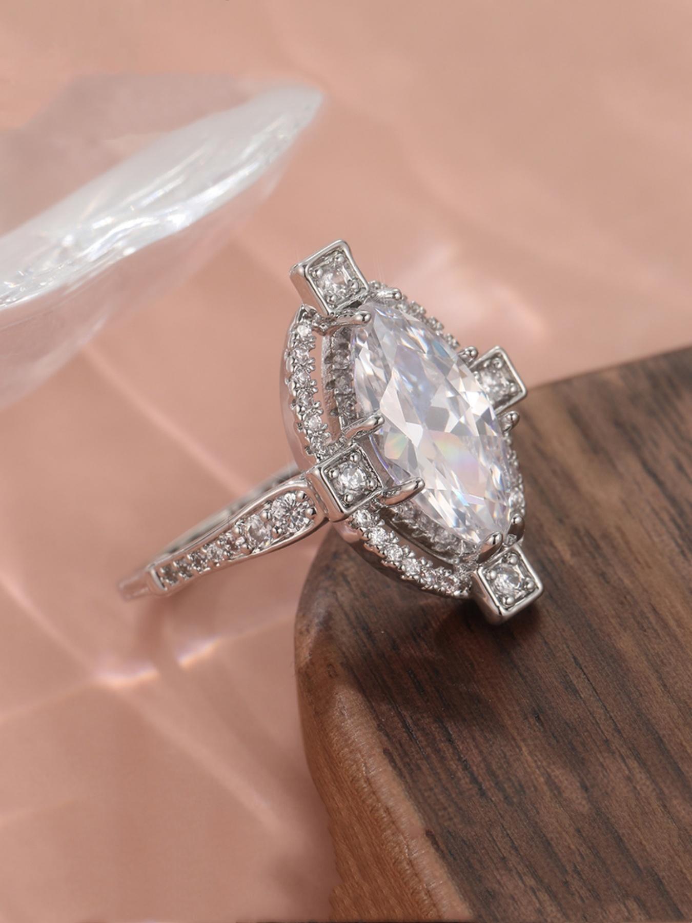 Creative Elegant and Luxurious Water Droplet Ring Vintage Inspired Synthetic Cubic Zirconia Engagement Jewelry, Luxury Wedding Gift for Her.Elegance Never Goes Out of Style.