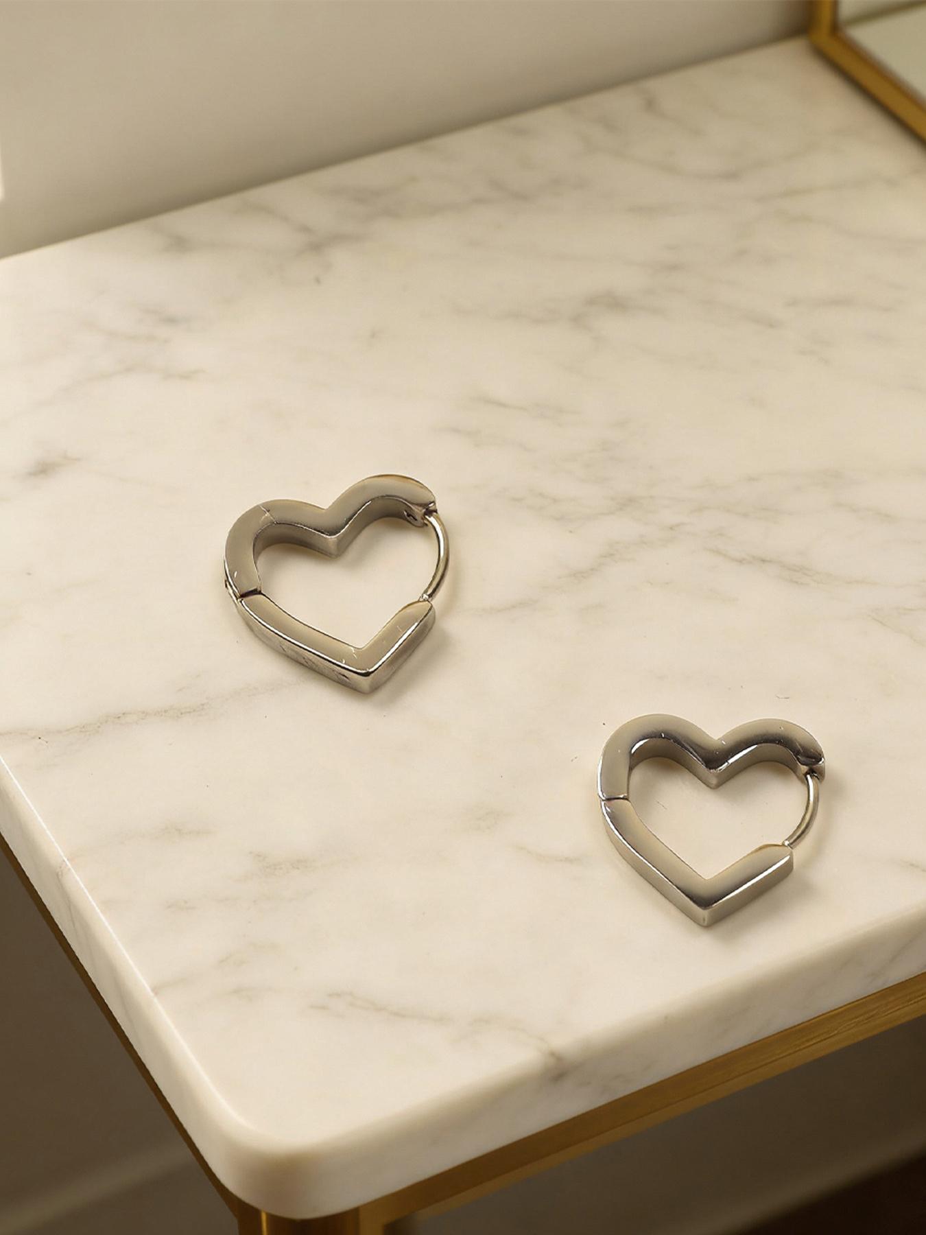 2 Pairs Stainless Steel High Polish Asymmetric Earrings, Triangle Heart Studs for Couples, Daily Wear, Various Festival