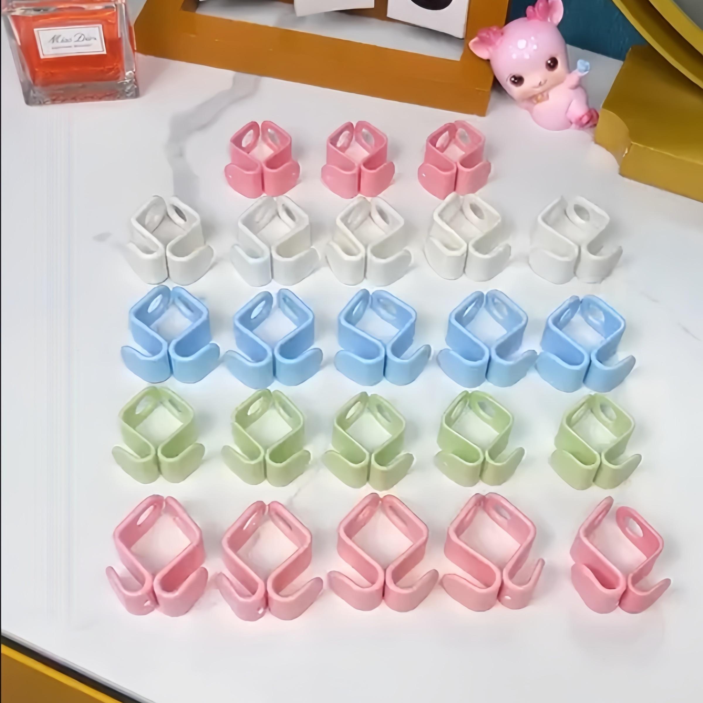 Foldable Plastic Clothes Hanger Hook, 50pcs Portable Hanging Coat Hook, Space Saving Home Storage Hook for Bedroom, Living Room, Office