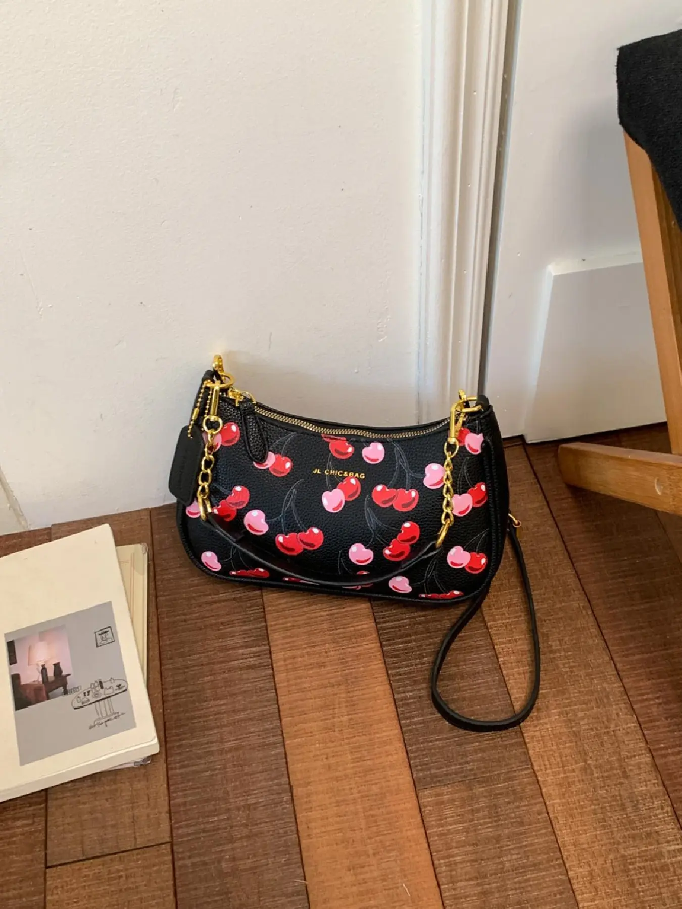 Vintage Cherry Print Crossbody Bag, Simple Shoulder Bag for Women, Versatile Accessory, Stylish Handbag for Daily Use, Fashionable Versatile Purse, Casual Crossbody, Casual Bags