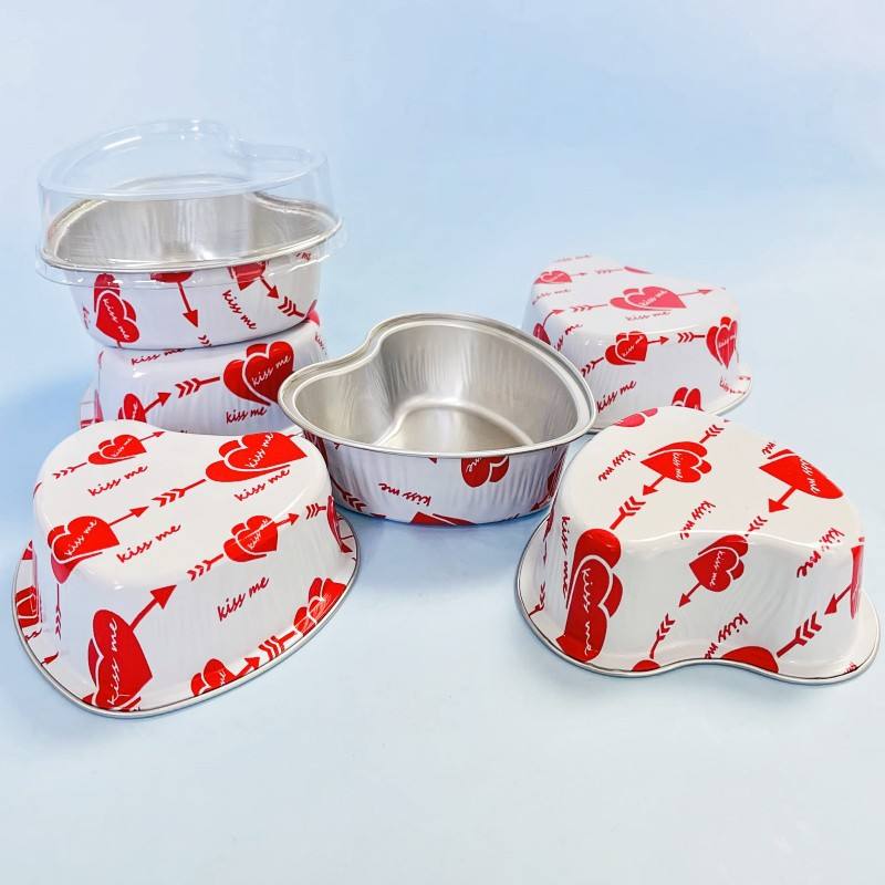50 Pcs 3.4 oz Heart-Shaped Mini Cakes Desserts Molds with Lids and Featuring a Heart Pattern, Baking cups, Muffin Tins, Cake Cups Suitable for Parties, Weddings and Birthdays