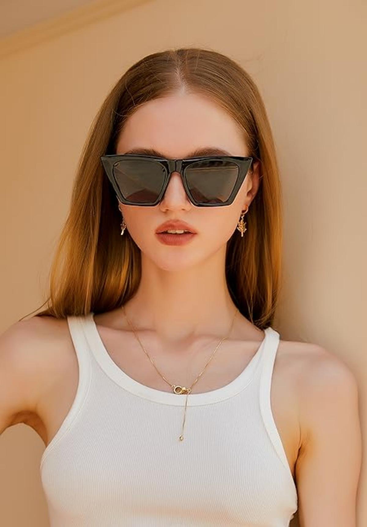 FEISEDY Trendy Polarized Cateye Sunglasses Womens Vintage Oversized Square Sunglasses UV400 Protection B0003