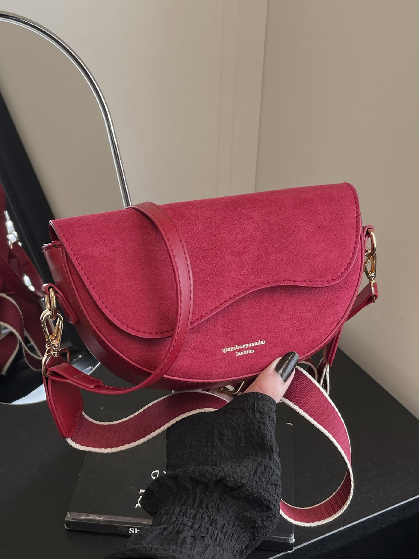 Christmas Gift,25 fall&winter ,Women's Fashionable Saddle Bag, Casual Versatile Crossbody Bag with Wide Shoulder Strap, Trendy All-match Commuter Bag for Daily Used, Everyday Bag