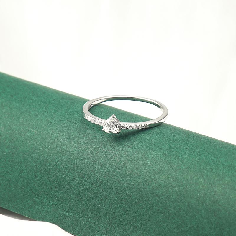 Delzzad 14k Gold-Plated Chic Iced Out Heart Ring Lab-Created Moissanite Ring S925 Sterling Silver Moissanite Jewelry Perfect Christmas Gift