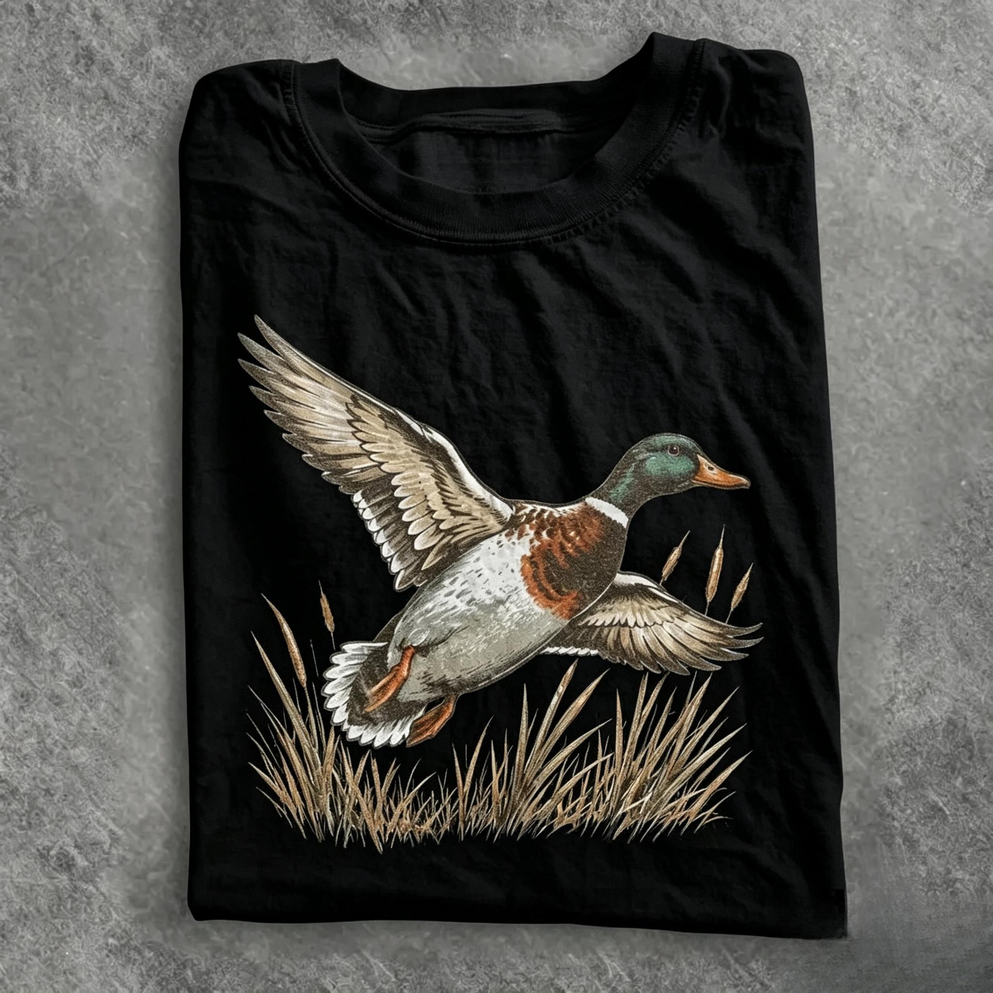 Men's Vintage Mallard Duck Graphic Tee - Cotton Crew Neck Retro Waterfowl Hunting Shirt, Rustic Wildlife Outdoor Wear Clothes for Hunters, Graphic Tees, Short Sleeve