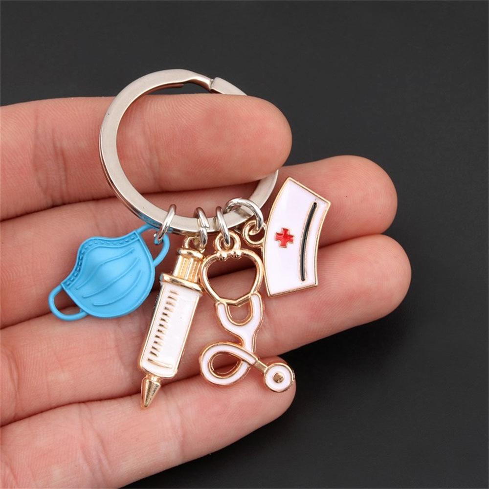 Nurse Mask Stethoscope Keychain Bag Charm, Cute Medical Tool Key Ring with Syringe Pendant and Nurse Cap Detail, Fashion Alloy Purse Accessory, Backpack Ornament, Car Key Holder and Scrubs Charm, Christmas Halloween Birthday Holiday Gift for Mom, Wife, Gi