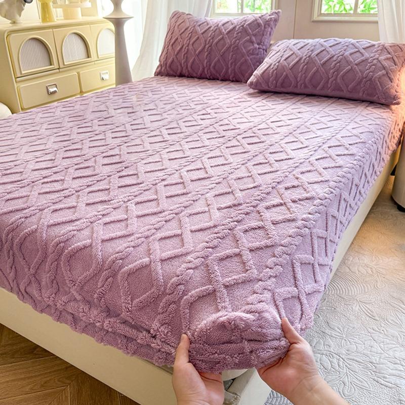 King Queen Size Diamond Pattern Bed Sheet Set, Soft Washable Fabric, Deep Pocket Design, Includes 1 Fitted Sheet and 2 Pillowcases #GLOBAL PICKS