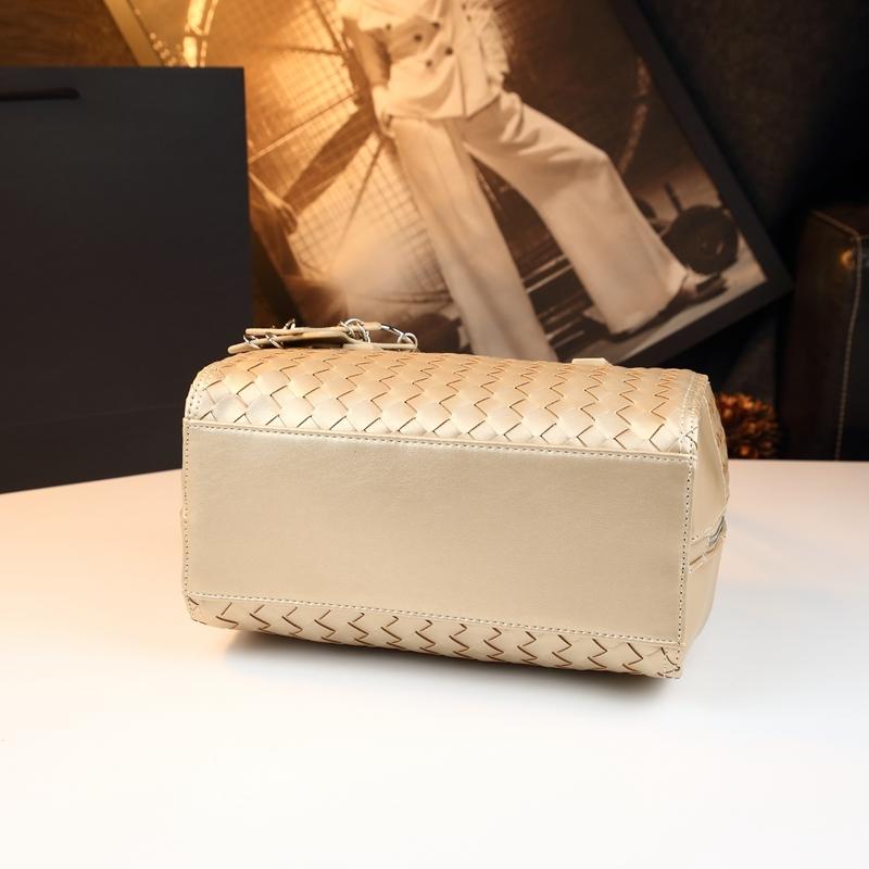 Elegant Woven Boston Bag for Women, Vintage Handbag Pillow Design, Unique Shoulder Crossbody Bag, Stylish and Versatile Accessory