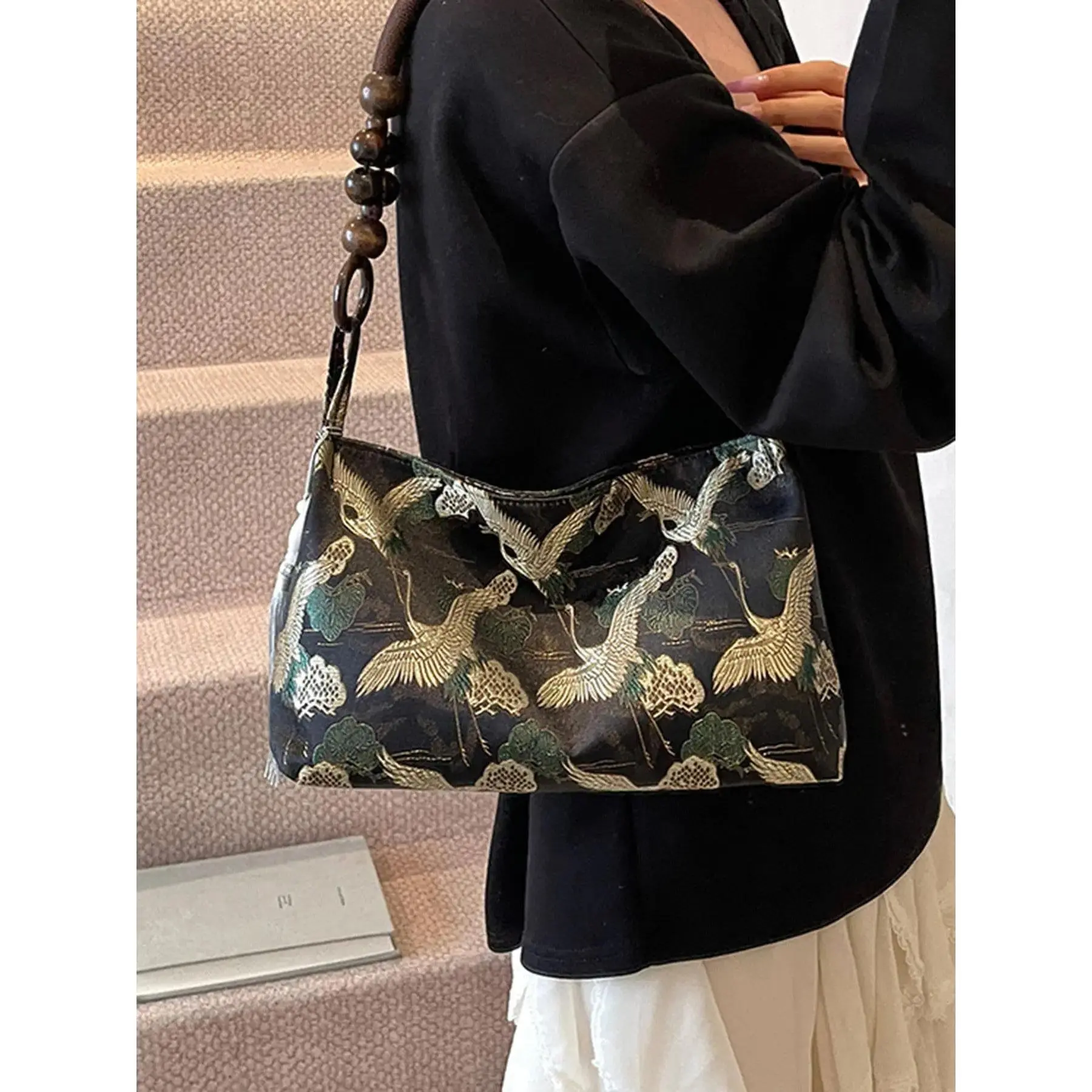 Vintage Style Tassel Beaded Casual Shoulder Bag, Unique Design, High-End Texture, Versatile, Fashionable Look, Perfect for Shopping, Dining Out, Traveling, Attending Parties, Lightweight and Easy to Carry