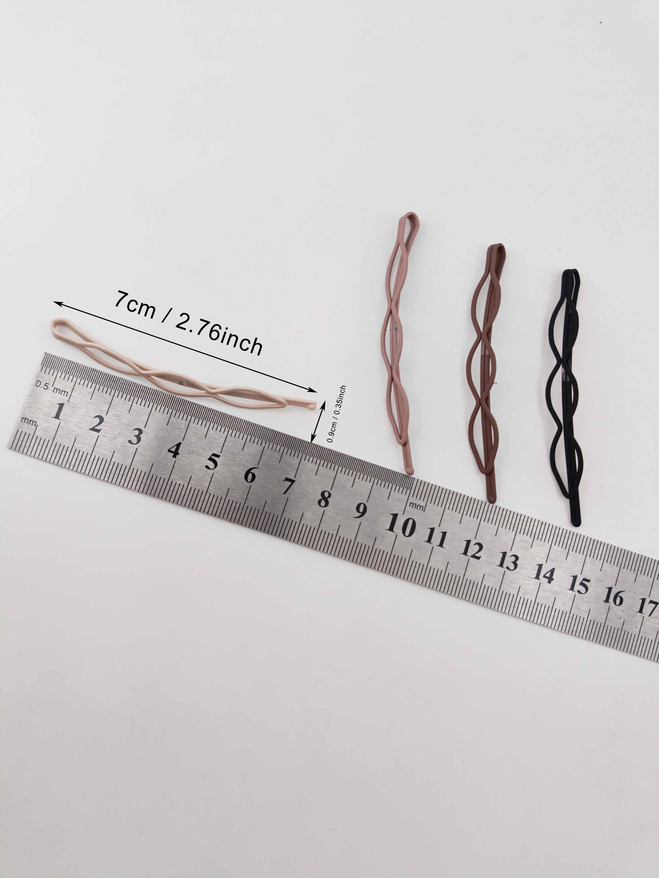 1 Pack of 4 7cm Triangular Hair Clips, Solid Color Simple Design, Strong Hold, Ideal for Commuting, School, Daily Use