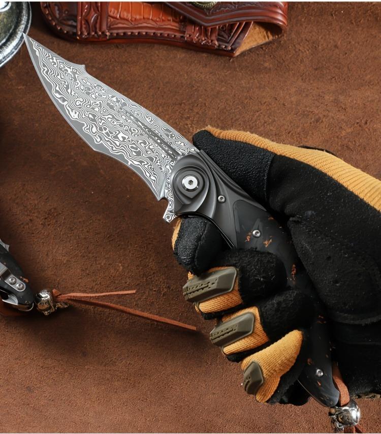 ALVELY Men's Tactical EDC Pocket Knife, Handmade Damascus Steel Folding Pocket Knife with Leather Case, Liner Lock and Charcoal Handle, Pocket Clip, Mountaineering Travel Camping Knife, Rescue Adventure Outdoor Suitable for Carrying