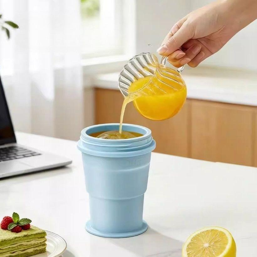 Food-grade silicone folding ice ball cup - dual-purpose ice water drinking cup. Two-in-one functional summer portable water cup with a straw.