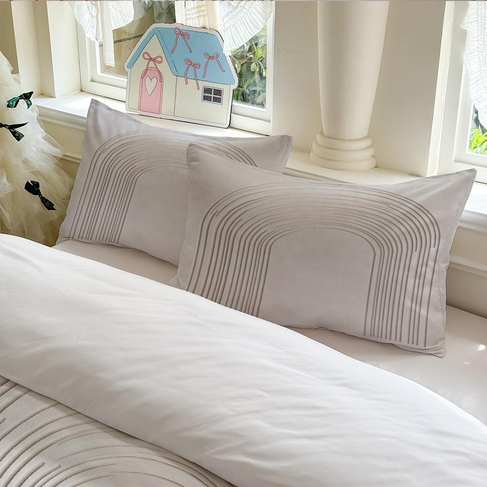 3pcs Arched lines on beige background bedding set (1*Duvet Cover + 2*Pillowcase, Without Core)+The fabric is soft, comfortable and breathable for bedroom guest room hotel dormitory rooms