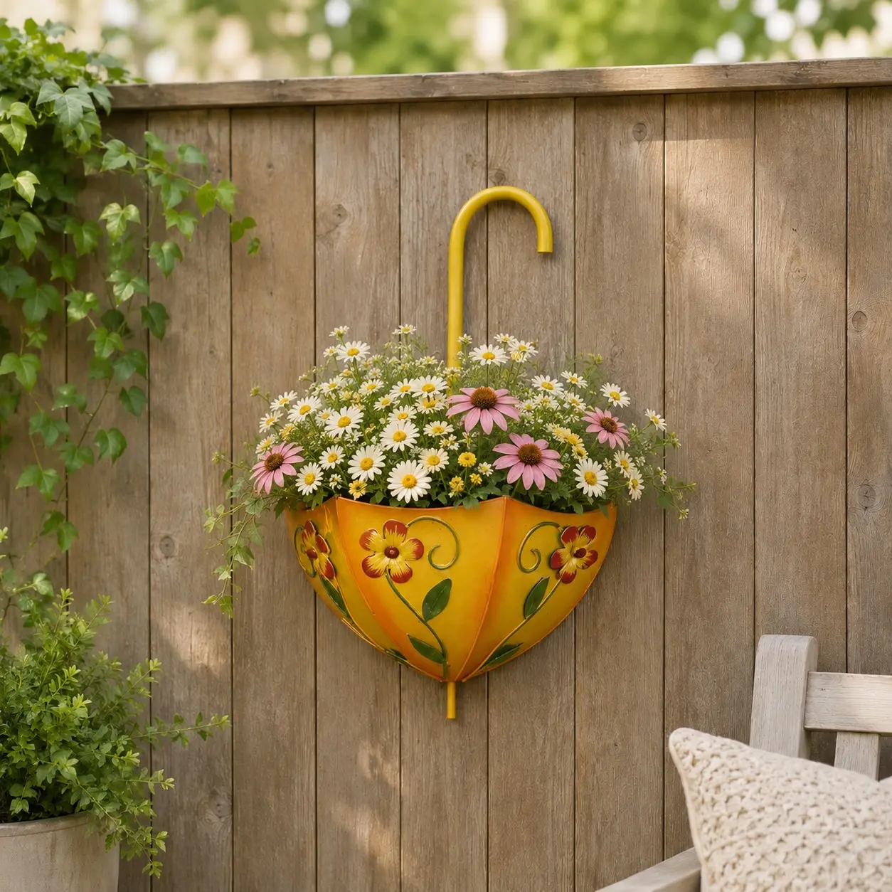 Vintage Umbrella Hanging Planter, Metal Flower Pot for Indoor Outdoor Plants, Rustic Garden Decor for Herbs Flowers Succulents