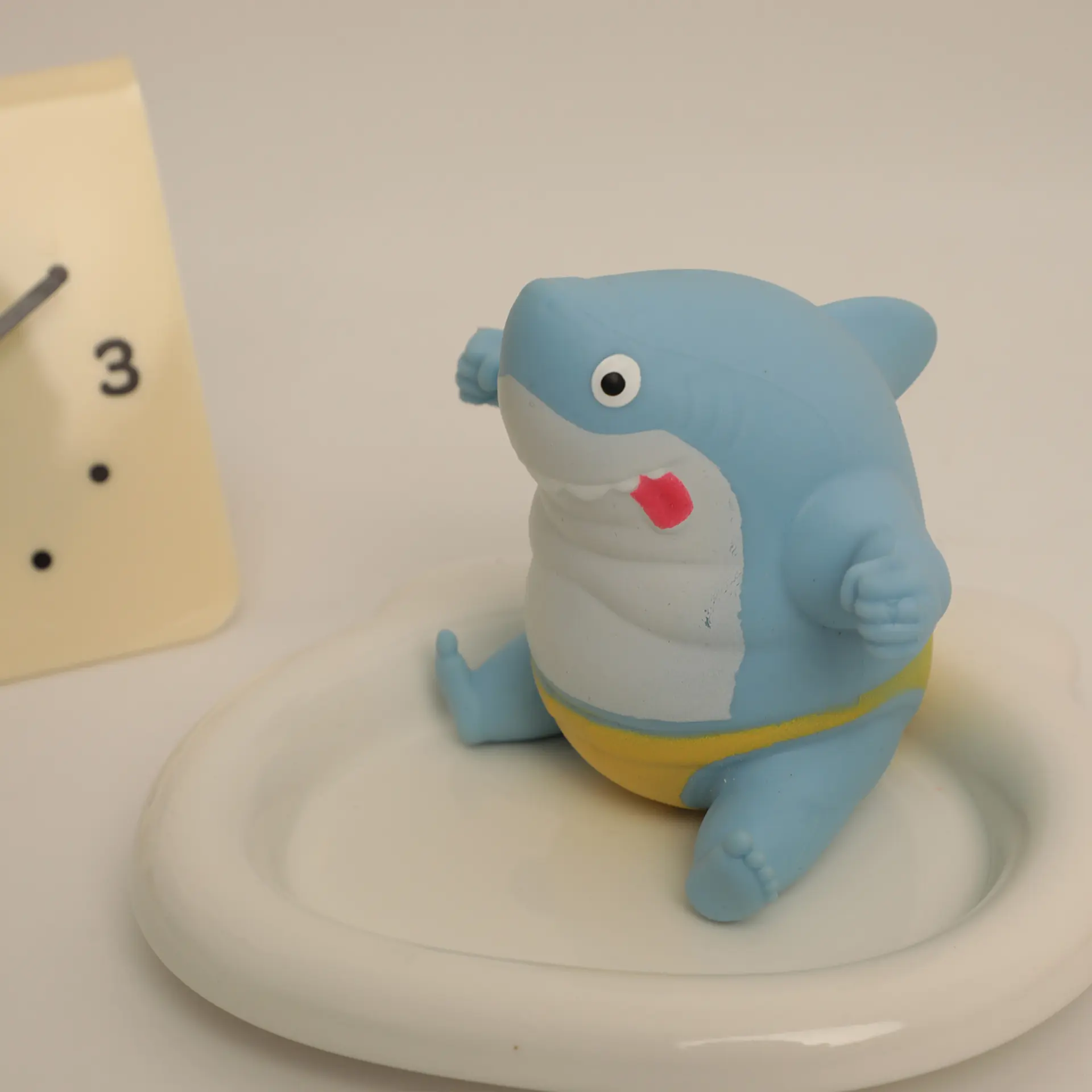 RIVIOO Squishy Muscle Shark Stress Relief Toy Soft Dough Fidget Sensory Squeeze Toy for Anxiety Relief Office Desk Decor Party Favor Gift for Kids Adults