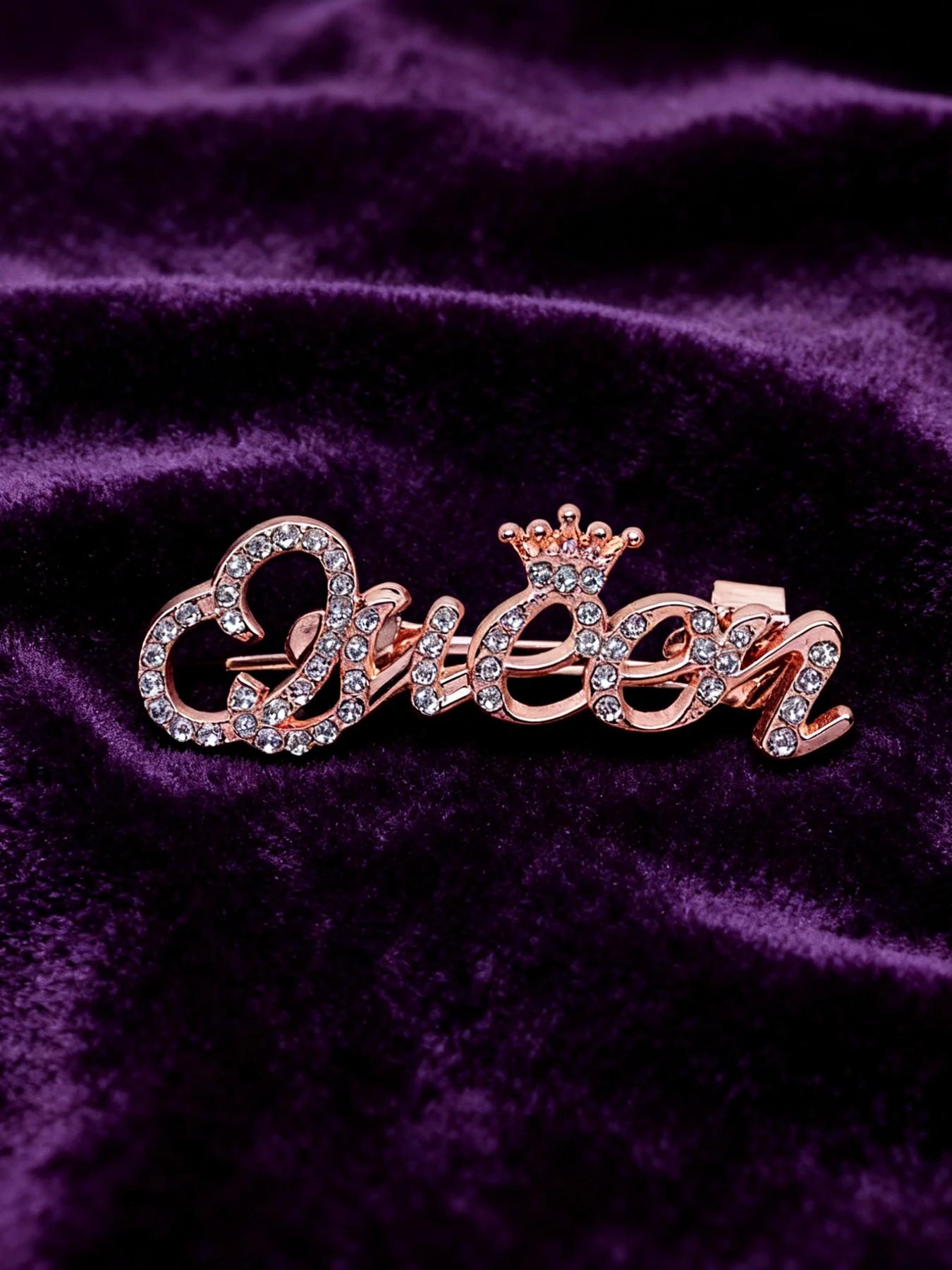 1pc Exquisite Letter Queen Brooch All-Match Personality Pin Ins High-End Brooch Summer Corsage Temperament New Accessories