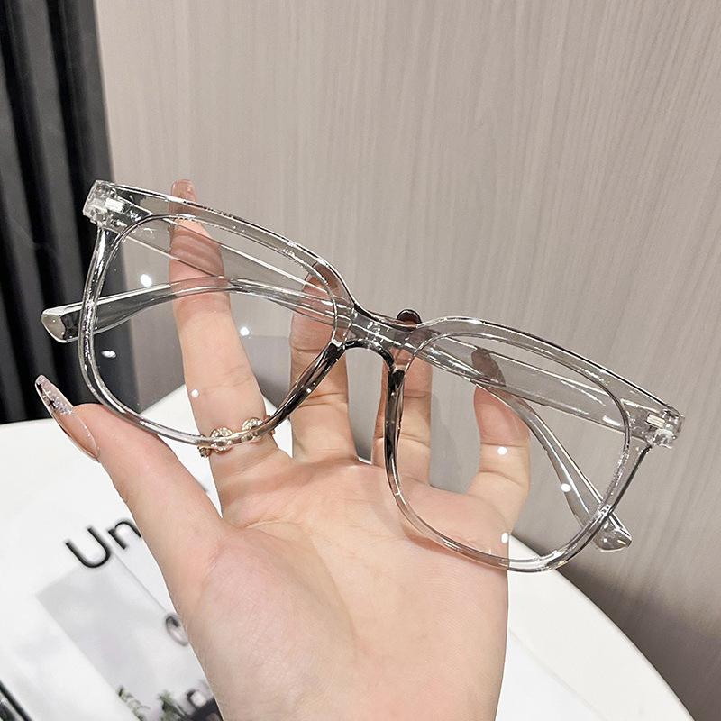 Unisex Geometric Retro Fashion Flat Glasses, Lightweight Eyeglasses, Blue Light Blocking, Suitable for All Face Shapes, Stylish Design, Perfect for Family and Friends