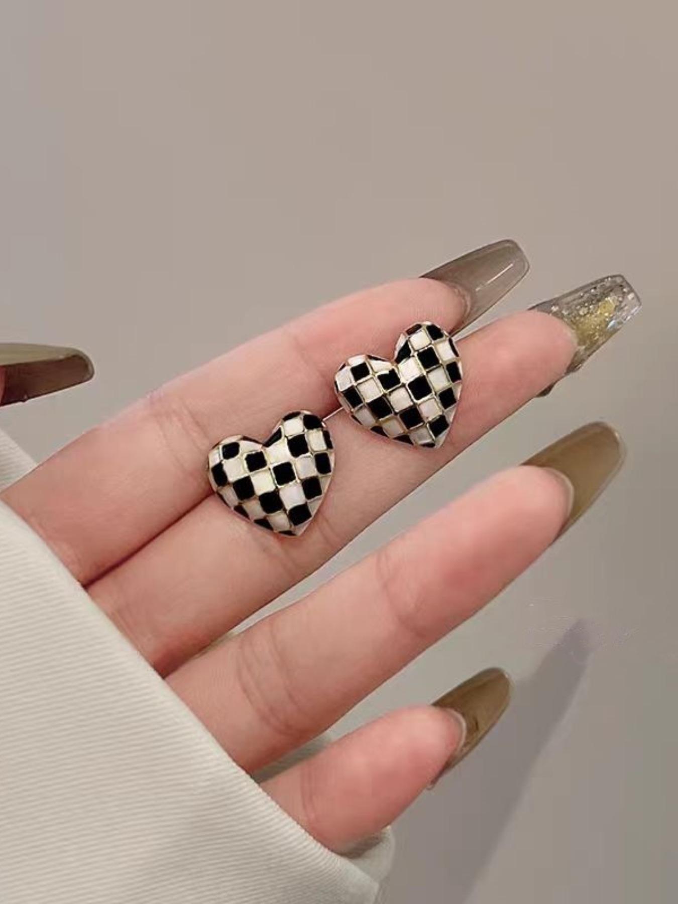 Checkerboard Heart Shaped Stud Earrings, Fashionable Enamel Earring for Women, Trendy All-match & Exquisite Jewelry for Birthday Gift, Ear Studs