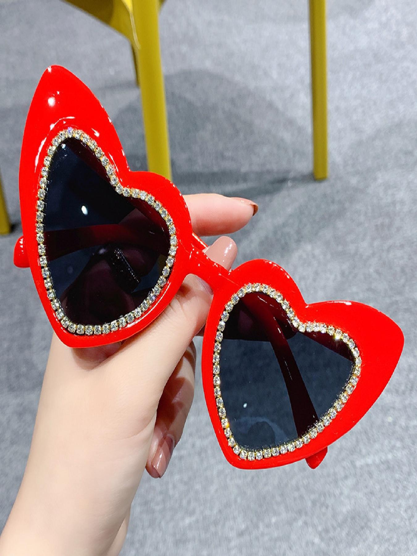Rhinestone Heart Sunglasses, Perfect for Photoshoots, Dates, Music Festivals, Beach Vacations, Birthday Parties, Daily Wear