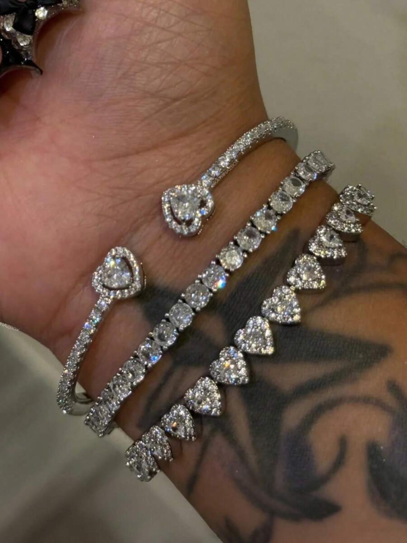 3-Piece Heart Copper Bracelet Set, Embedded Artificial Zircon, Alloy Heart Bracelets, Fashionable Daily Wear, Ideal Gift for Women