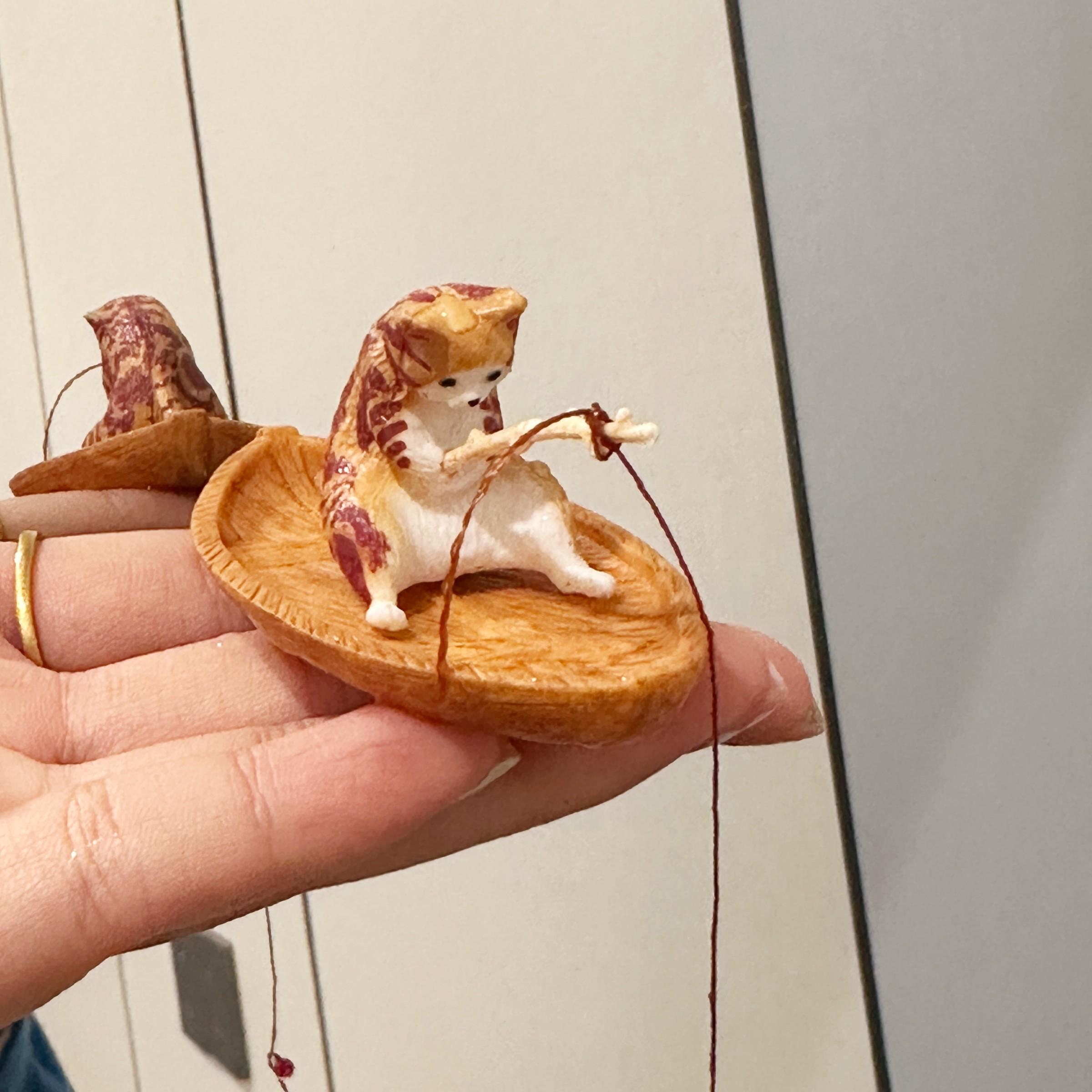 A Set of Adorable Cats Fishing on a Boat, Made of Durable Resin with Realistic Details, Perfect for Aquarium Decoration, Fish Tank Ornament & Marine-Themed Micro Landscape