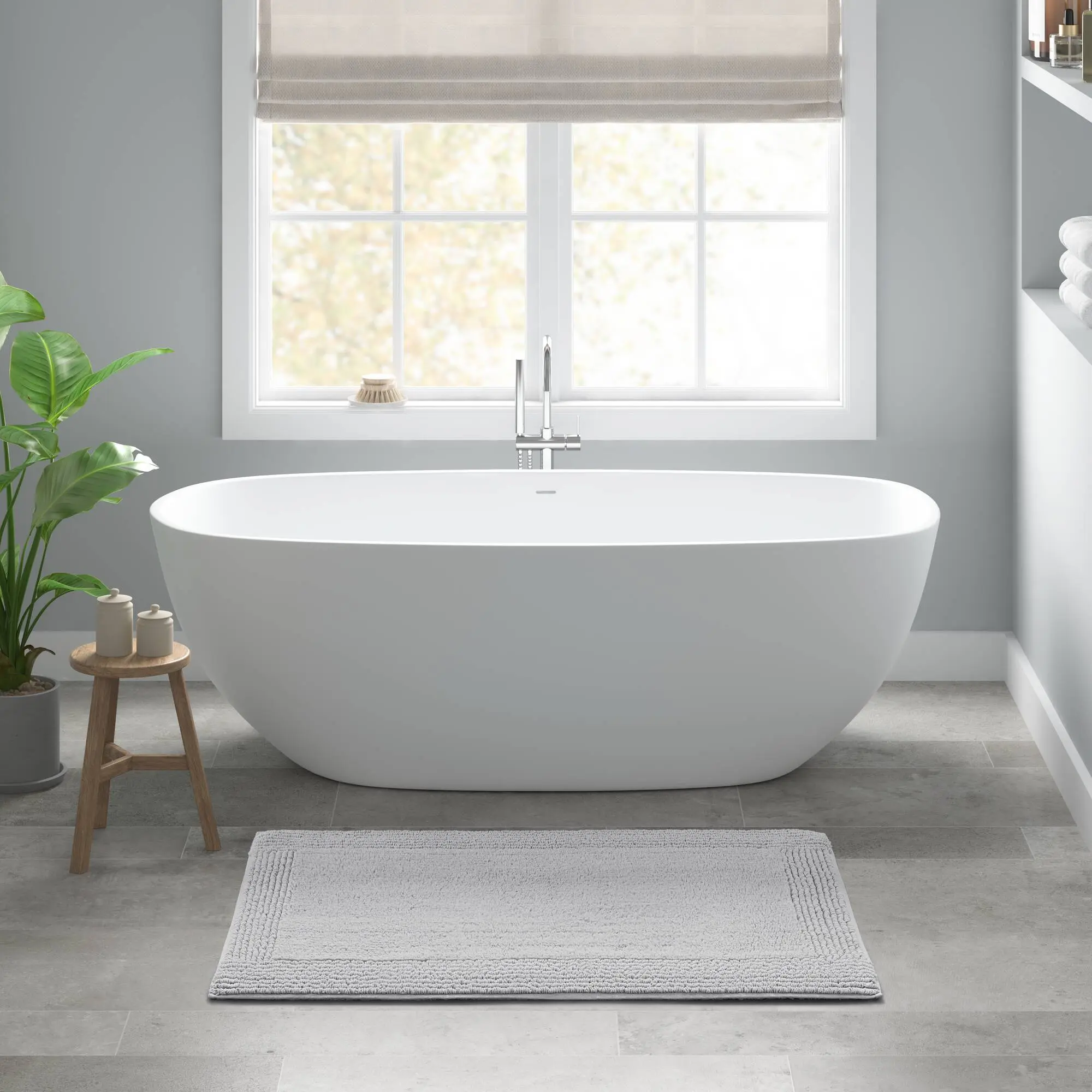 Nokaa 24x36 Inch 100% Cotton Tufted Reversible Bath Rug 3000 GSM Light Gray Ultra Soft Absorbent Non-Slip Bathroom Floor Mat Machine Washable Quick Dry Plush Bath Mat for Bathroom, Shower, Vanity, Laundry Room