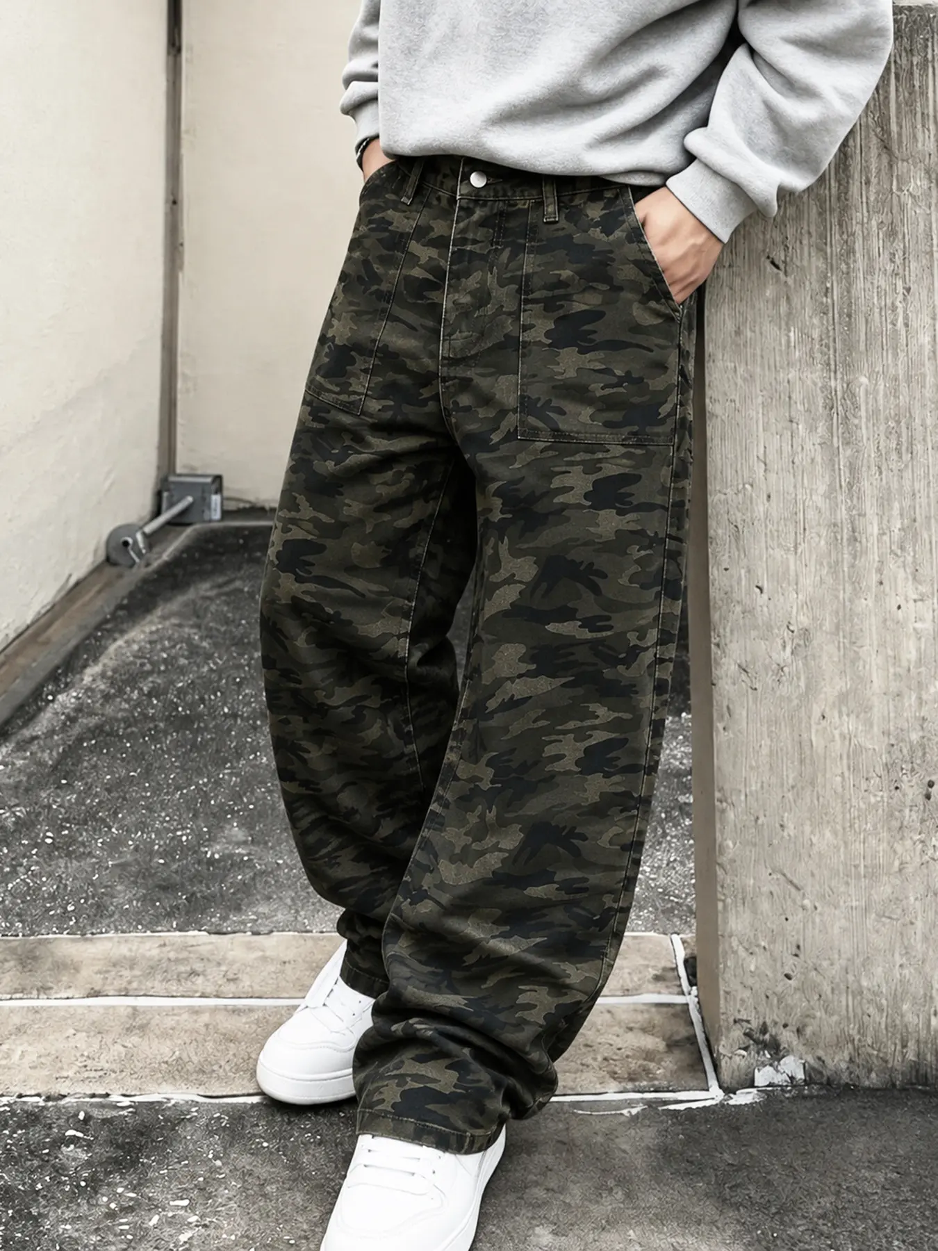 Men's Military Camo Jeans, Vintage Hip-Hop Street Style, Loose Wide-Leg Straight Fit, Durable Cotton Denim, Casual Outdoor Wear