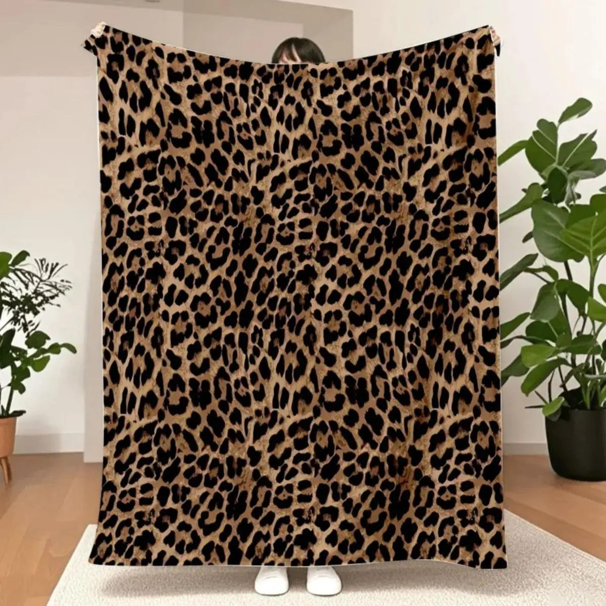 Leopard Print Throw Blanket for Bed, Couch and Sofa, Cozy Decorative Blanket for Bedroom and Living Room, Animal Print Home Decor, Housewarming Birthday Gift