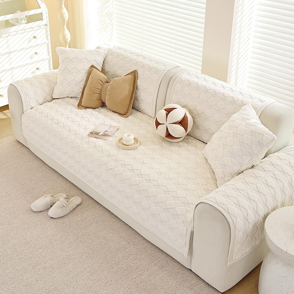 Geometric Velvet Sofa Cushion, Anti-Slip Sofa Cover, Washable Sofa Protector, Soft Sofa Protector, Durable Pet-Friendly Furniture Pad, Decorative Sofa Pillow