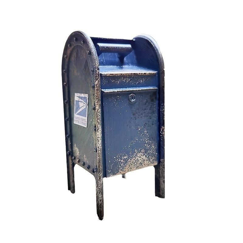 Retro mini metal mailbox decoration, 1: 12 ratio, suitable for home and office decoration, indoor and outdoor use.