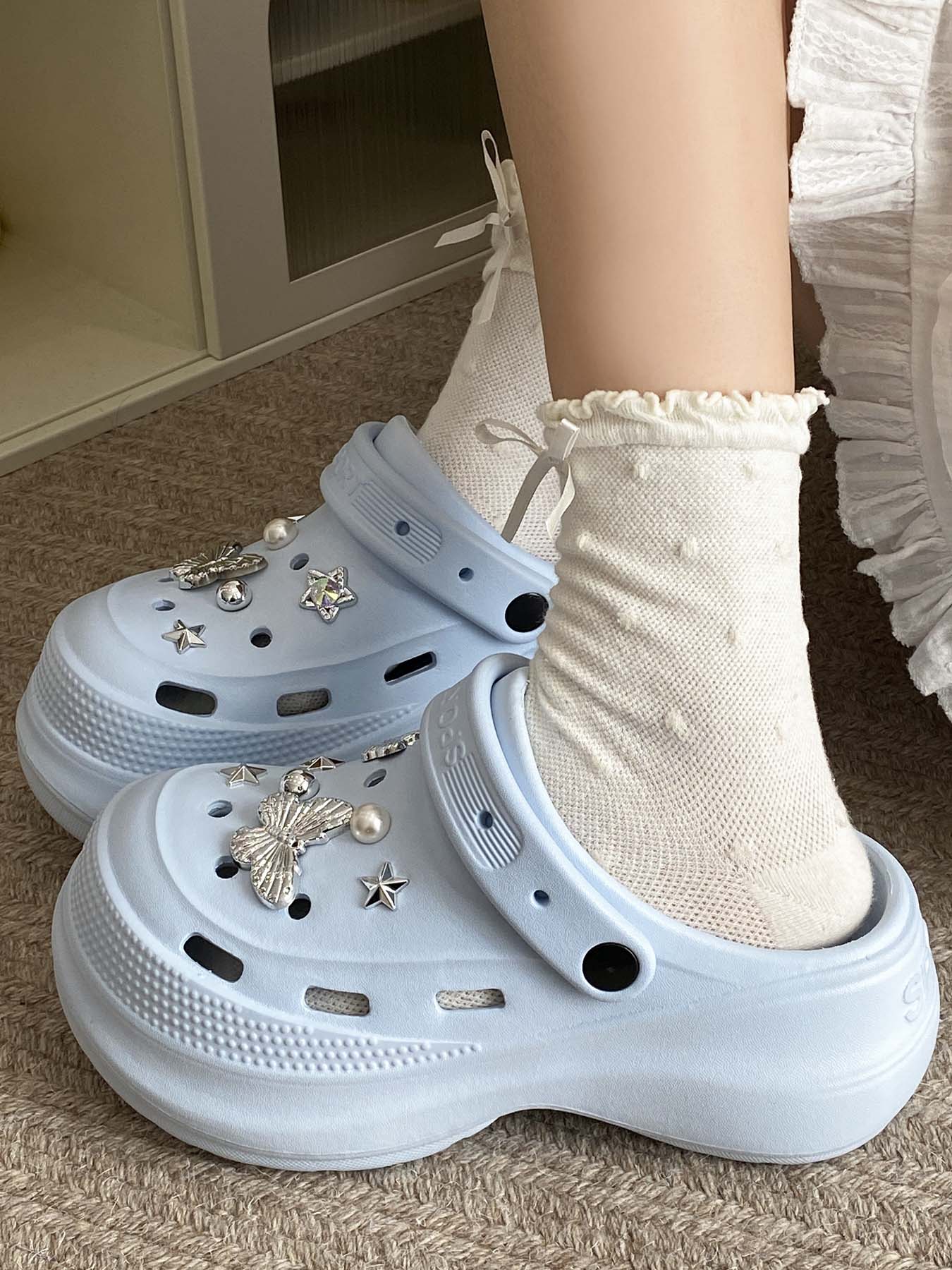 2026 New Fashion Versatile Holey Shoes for Women, Eva Comfortable Breathable Thick Sole, Simple Casual Beach Sandals, Outdoor Garden Shoes, Slipper, Slippers Shoes