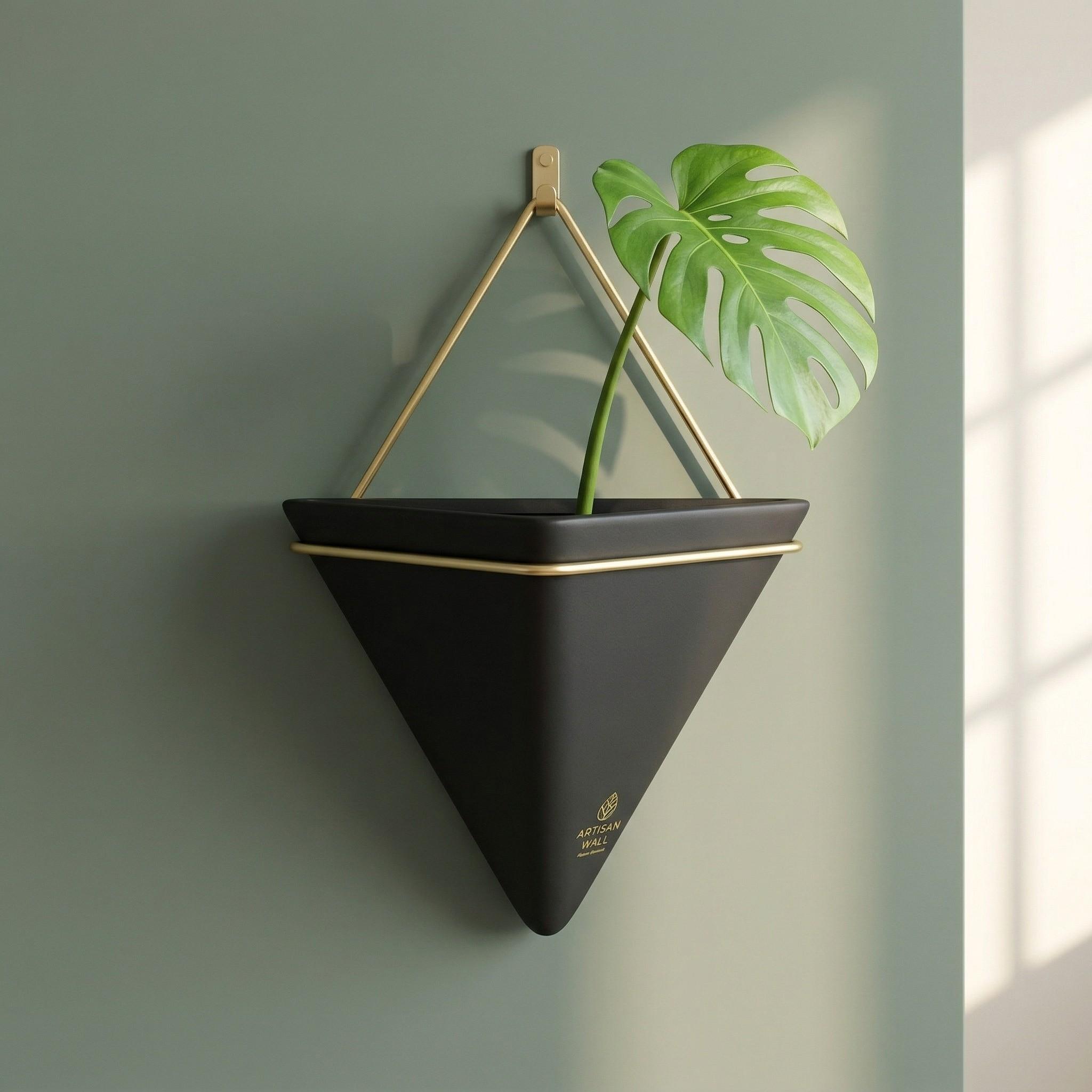 Wall-Mounted Flower Vase Creative Design, Iron Art Planter, Ceramic Container, Triangular Hanging Pot, Decorative Home Accessory