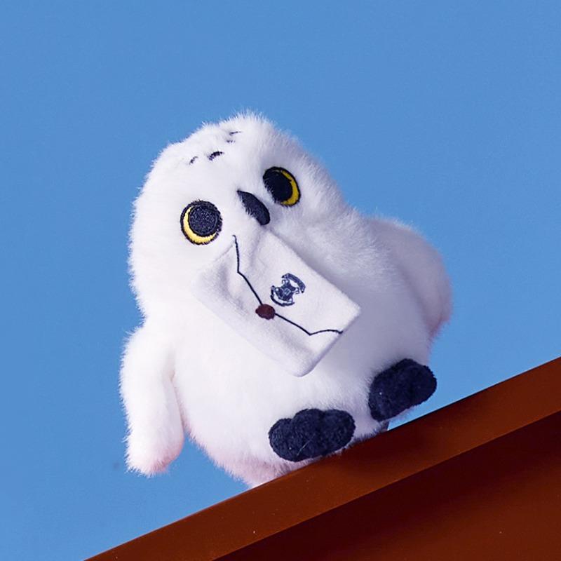 Harry Potter Unisex Owl Form Soft Plush Keychain - 5in Magnetic Stuffed Pendant, Easy Attach for Bags, Cute Collectible Gift for Fans, Ideal for Kids’ Birthdays