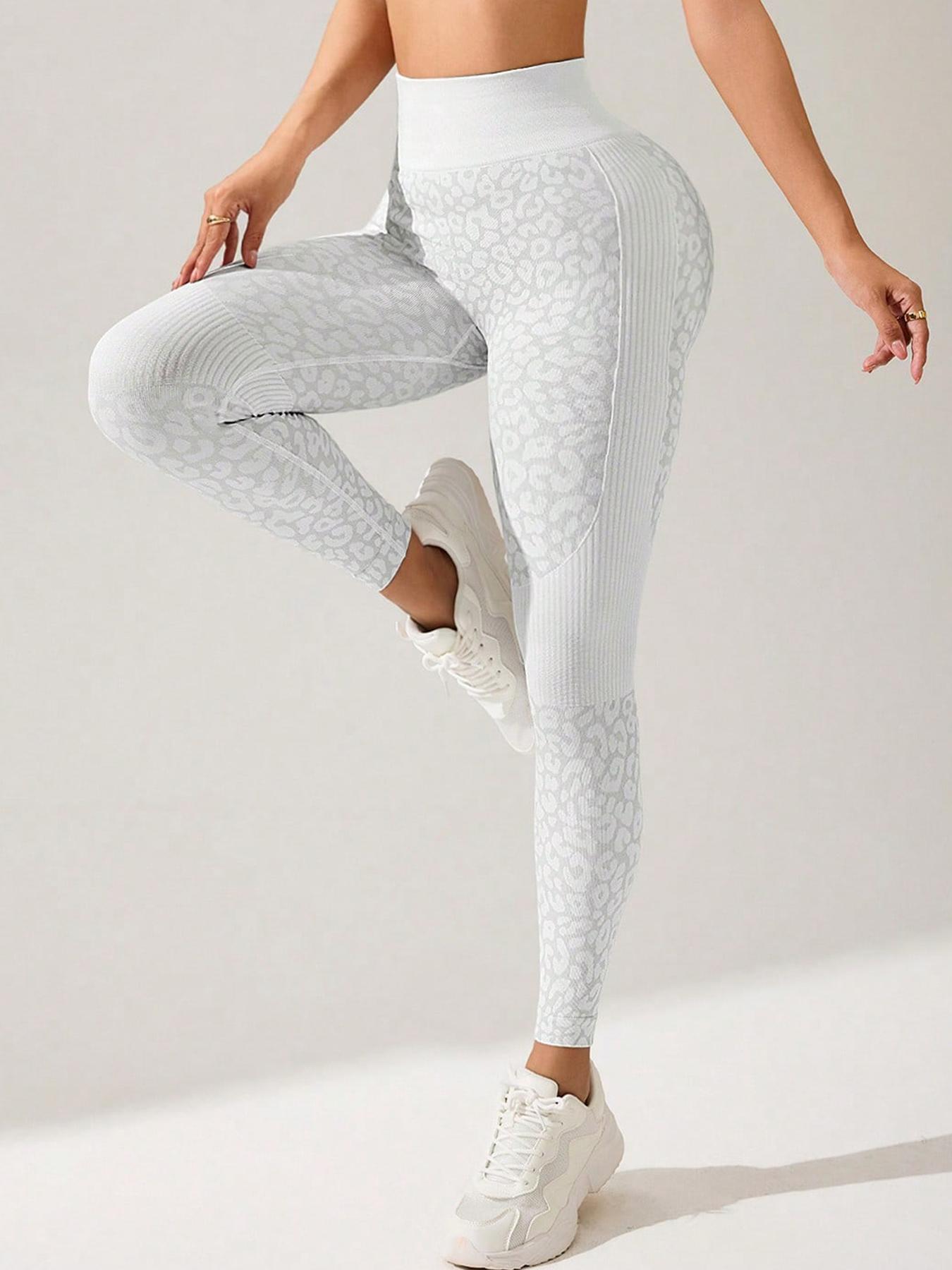 Women's Leopard Print Yoga Pants, Seamless High Elasticity Butt-Lifting Moisture-Wicking Fitness Shorts, Tight-Fit All-Season Workout Wear