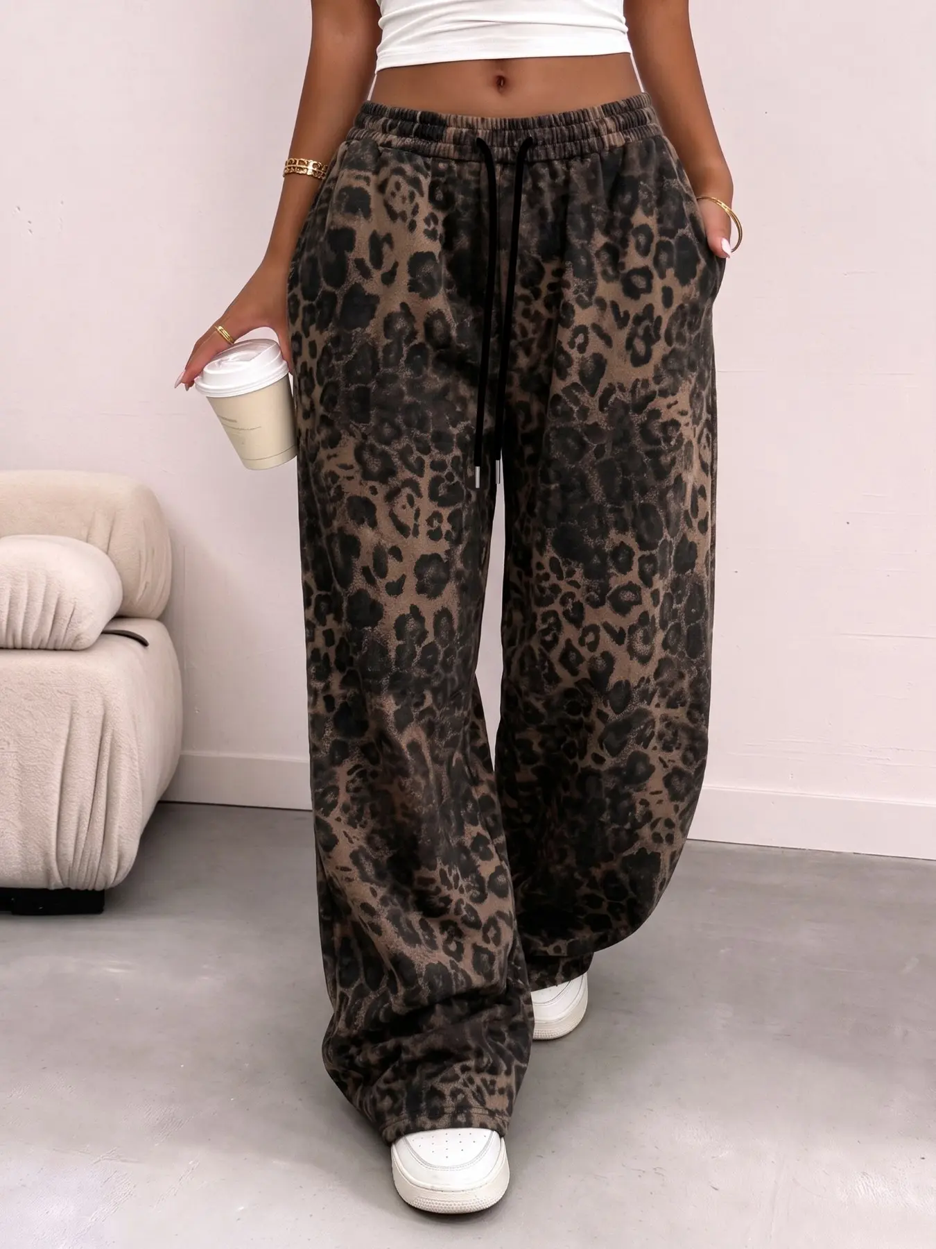 Women's Leopard Print Wide Leg Sweatpants, Elastic Waist Drawstring Loose Casual Trousers, Soft Relaxed Fit Palazzo Pants, Lounge Wear Straight Leg Pants for Home Daily Wear, Fall Fashion Streetwear Bottoms