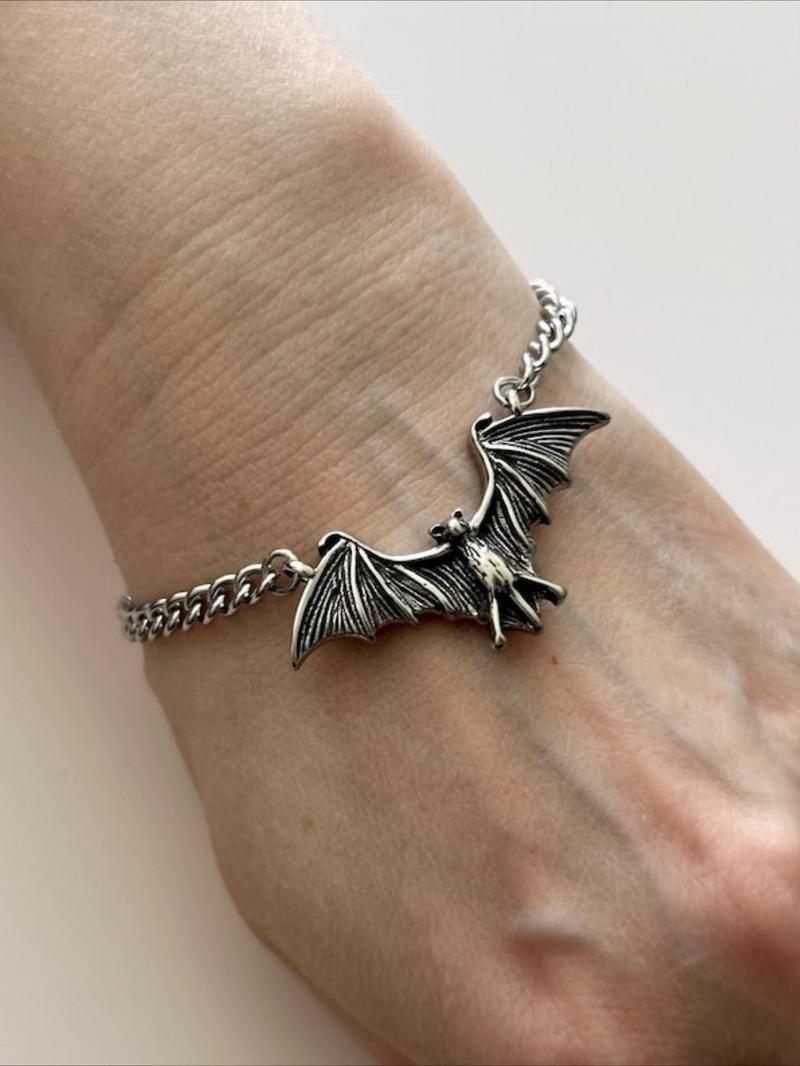 Gothic Punk Bat Bracelet, Vintage Distressed Design, Unisex Party Jewelry, Casual Style Accessory for Men and Women, Casual Trendy Jewelry