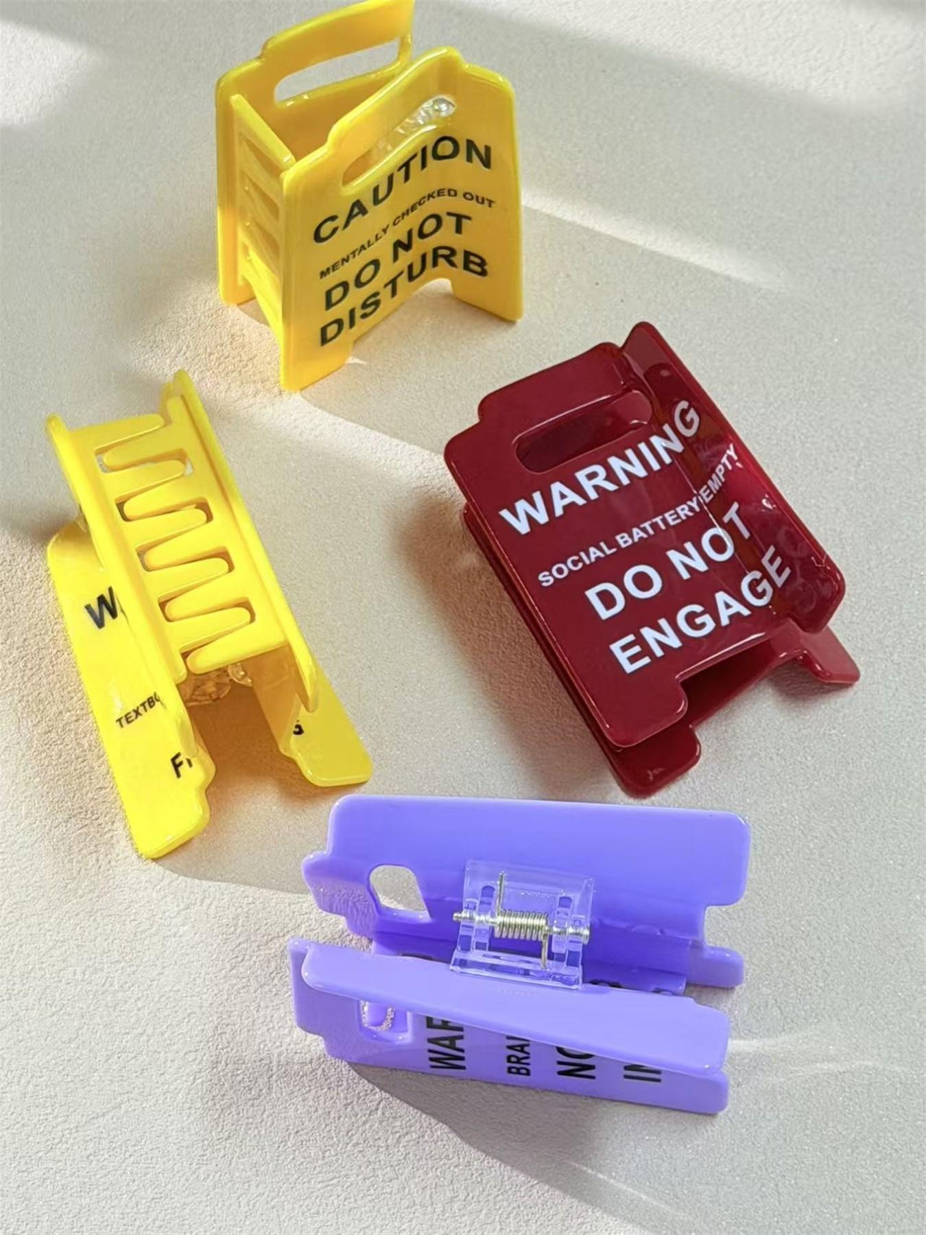 Funny Overstimulated Caution Sign Hair Claw Clip, Unique Design for Women & Girls, Perfect Accessory for Daily Use, Hair Clip Set